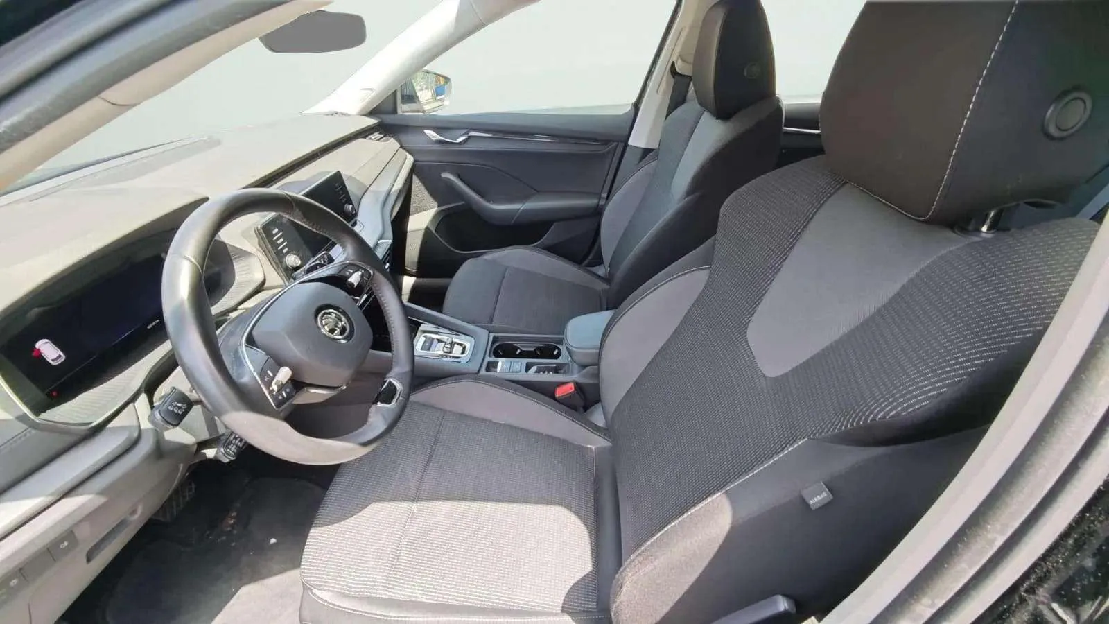 Škoda Octavia Combi 1.0 TSI DSG mHEV Ambit. Plus - foto 30