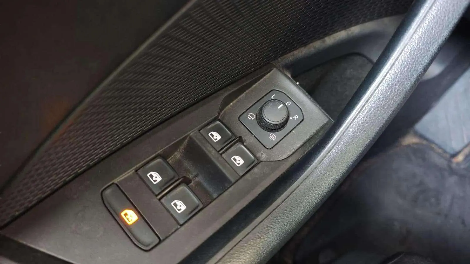 Škoda Octavia Combi 1.0 TSI DSG mHEV Ambit. Plus - foto 28