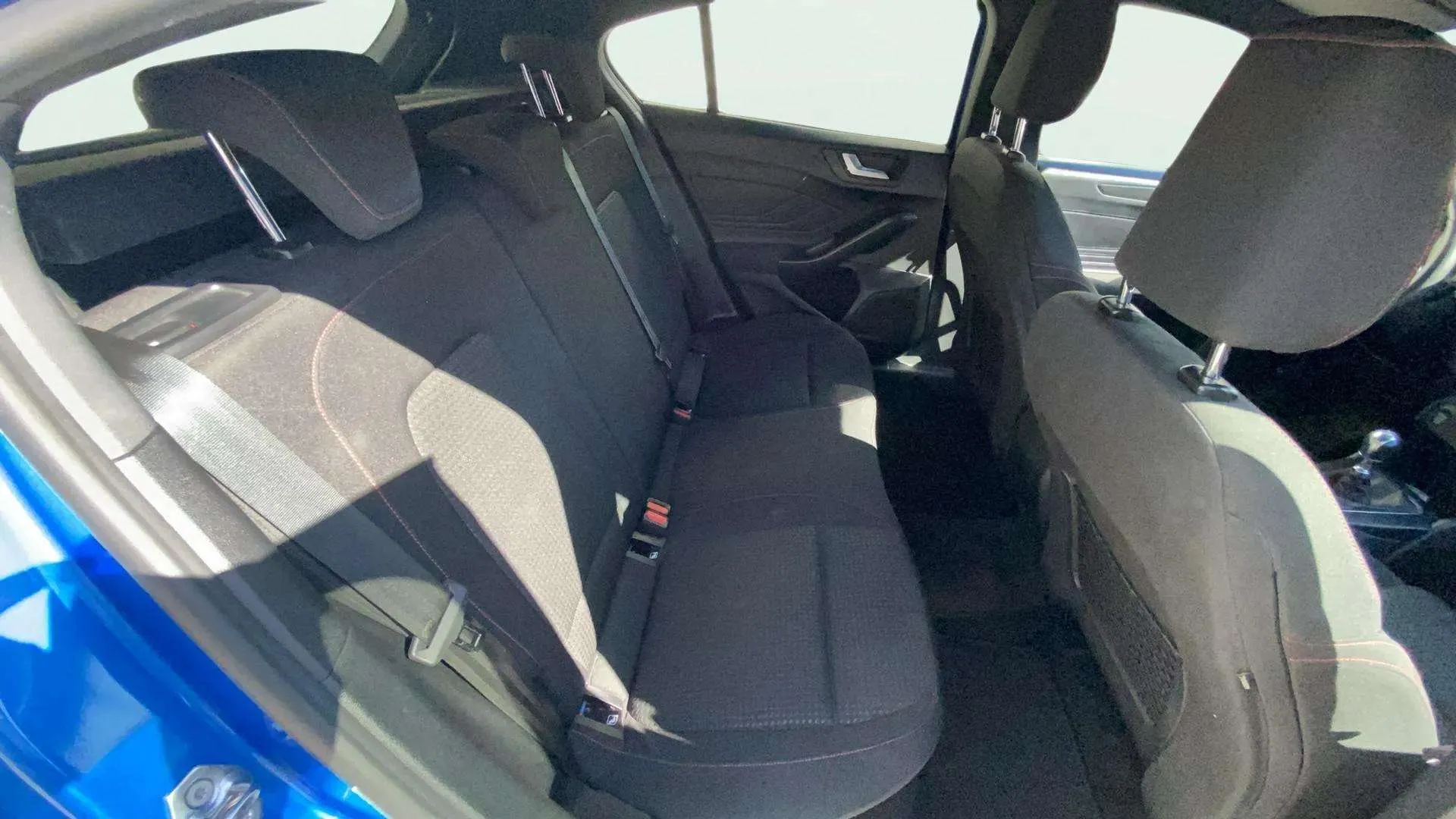 Ford Focus 1.0 EcoBoost MHEV ST-Line X - foto 15