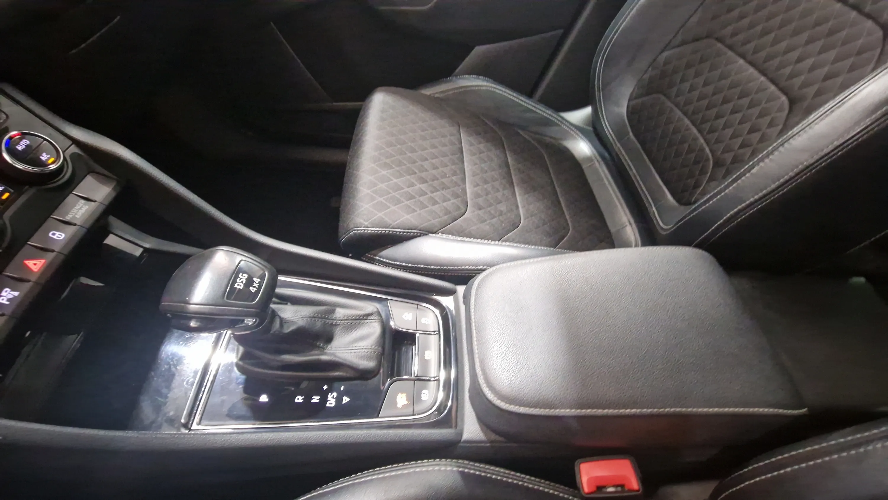 Škoda Kodiaq 2.0 TDI DSG 4x4 Style - foto 24
