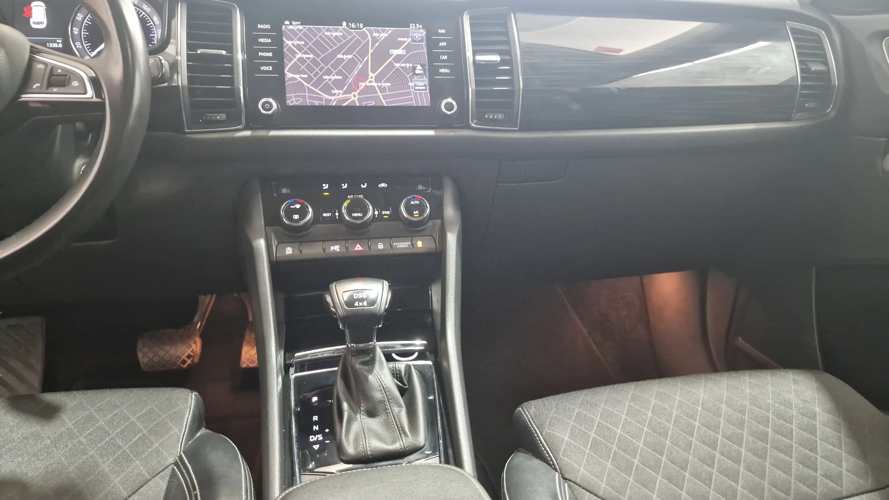 Škoda Kodiaq 2.0 TDI DSG 4x4 Style - foto 7
