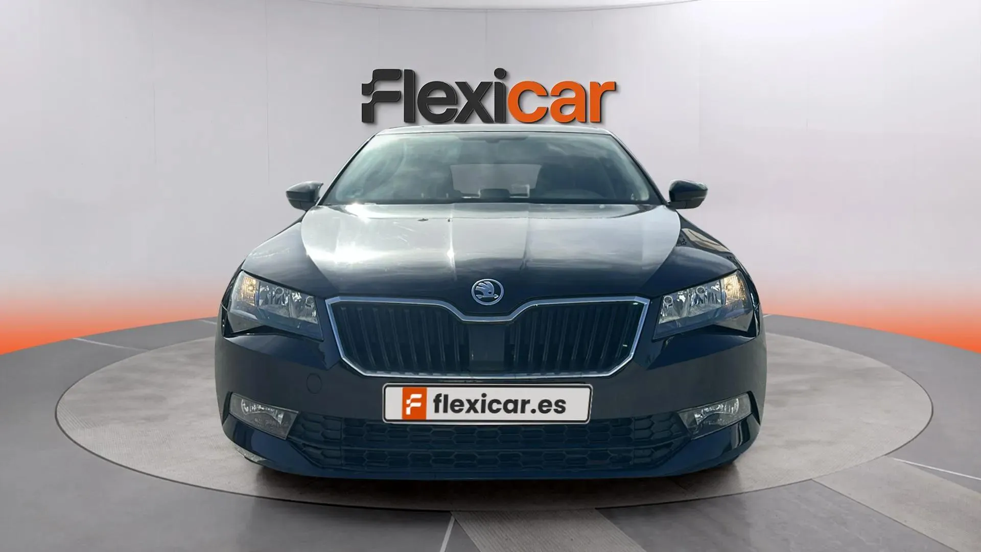 Škoda Superb 2.0 TDI DSG Ambition - foto 2