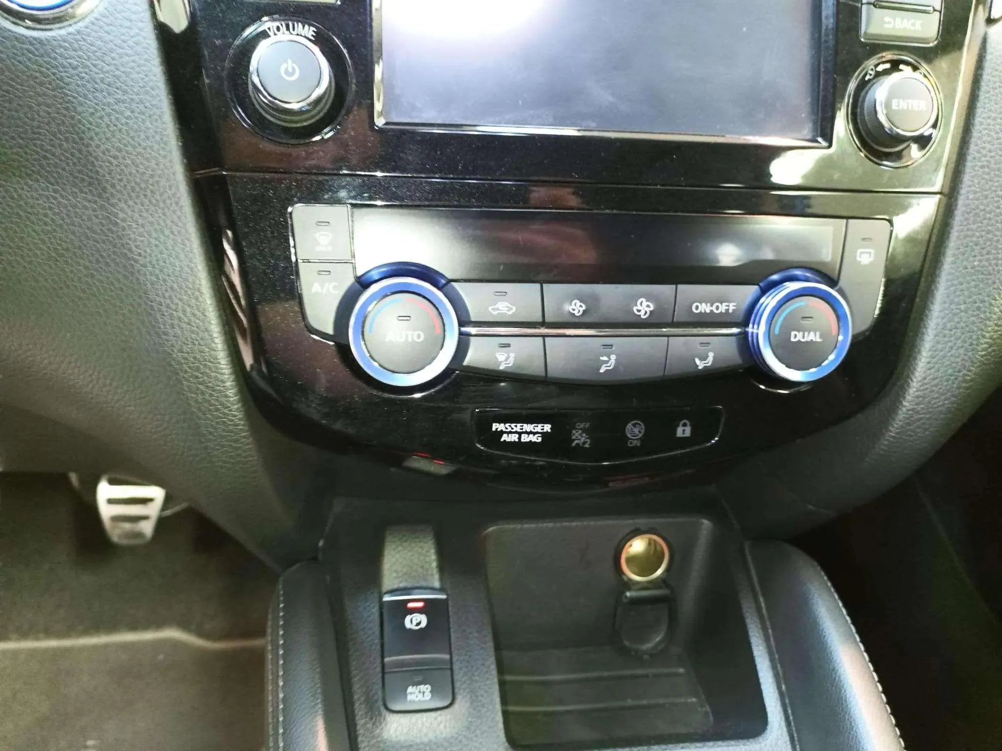Nissan Qashqai DIG-T E6D Tekna - foto 9