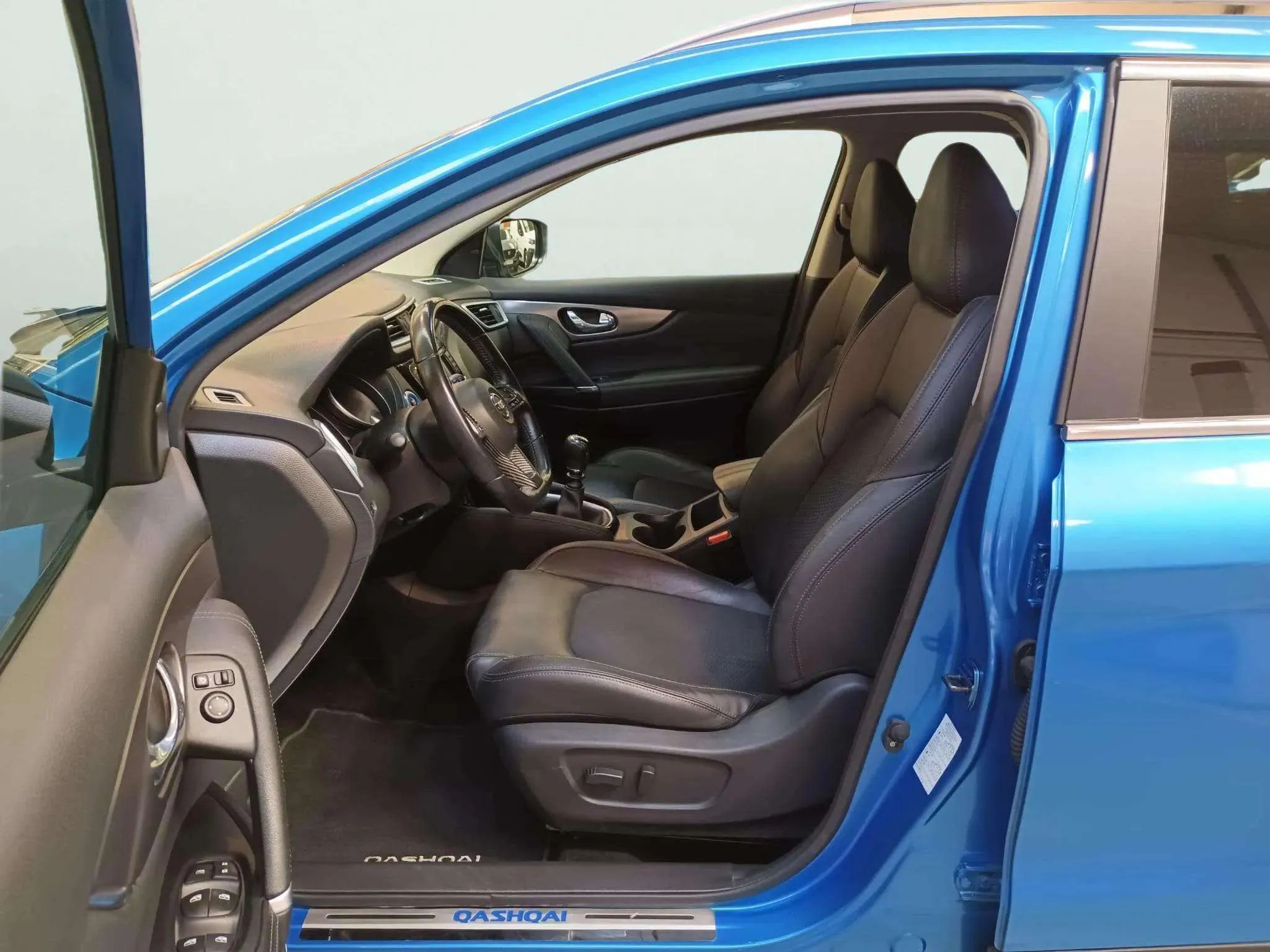 Nissan Qashqai DIG-T E6D Tekna - foto 14
