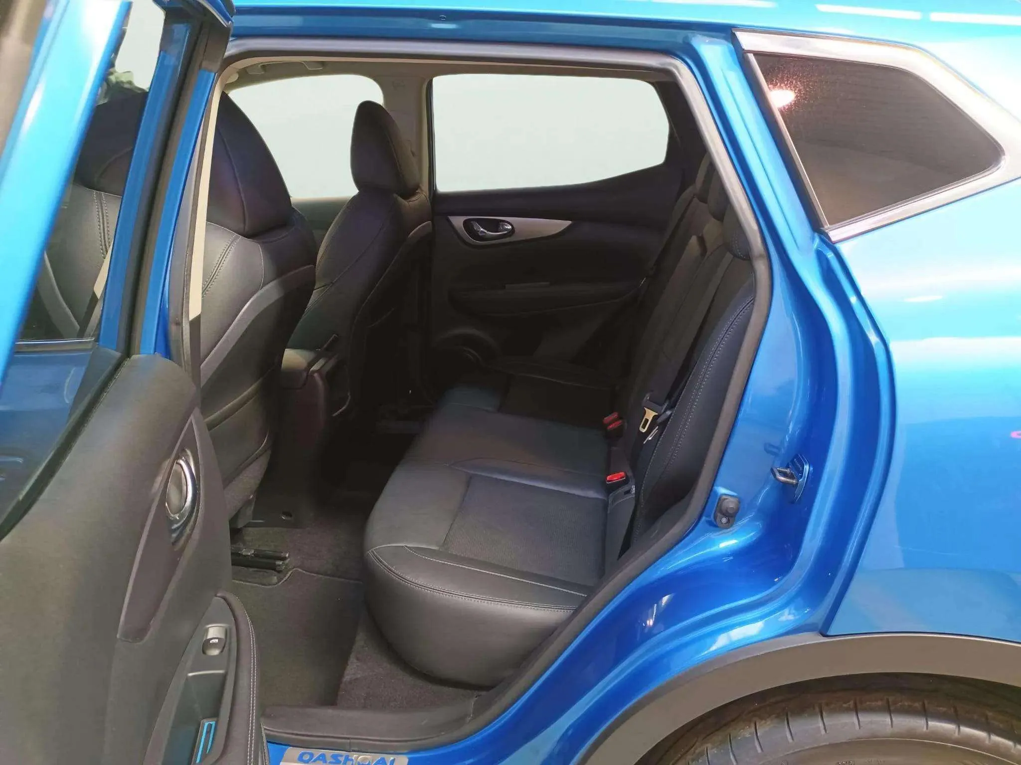 Nissan Qashqai DIG-T E6D Tekna - foto 11