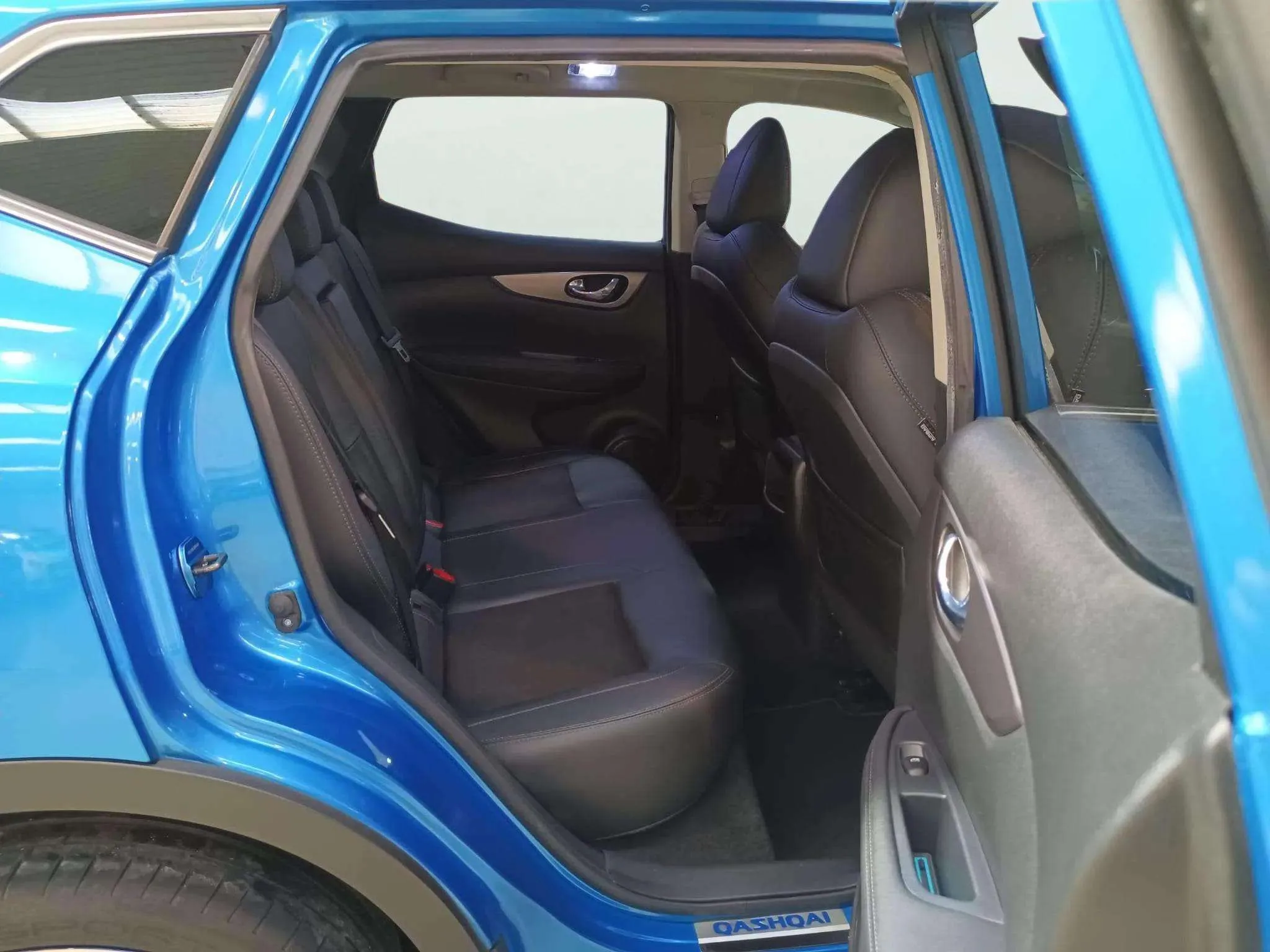 Nissan Qashqai DIG-T E6D Tekna - foto 10