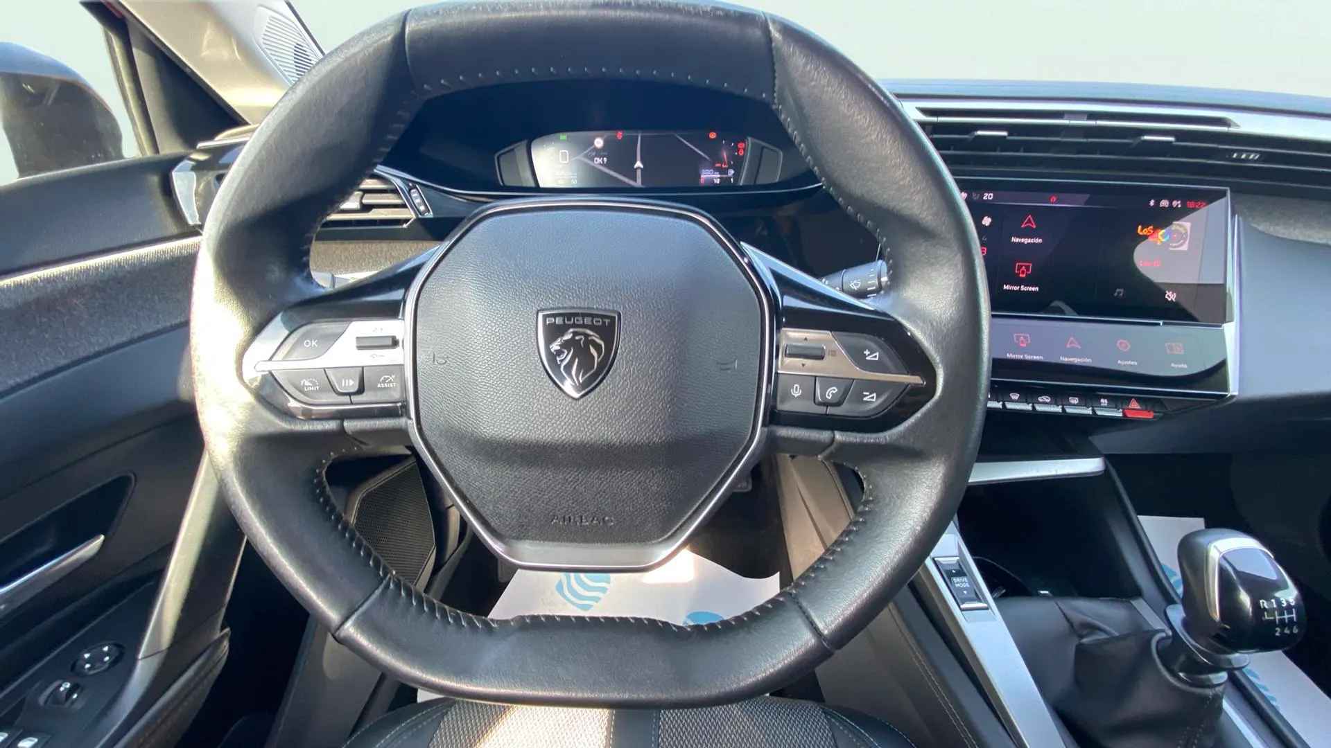 Peugeot 308 Allure PureTech 130 - foto 11