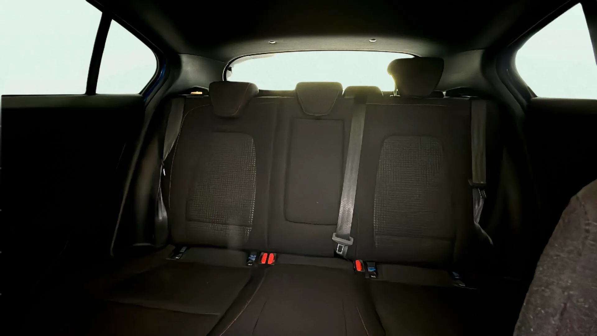 Ford Focus 1.0 EcoBoost MHEV ST-Line - foto 15