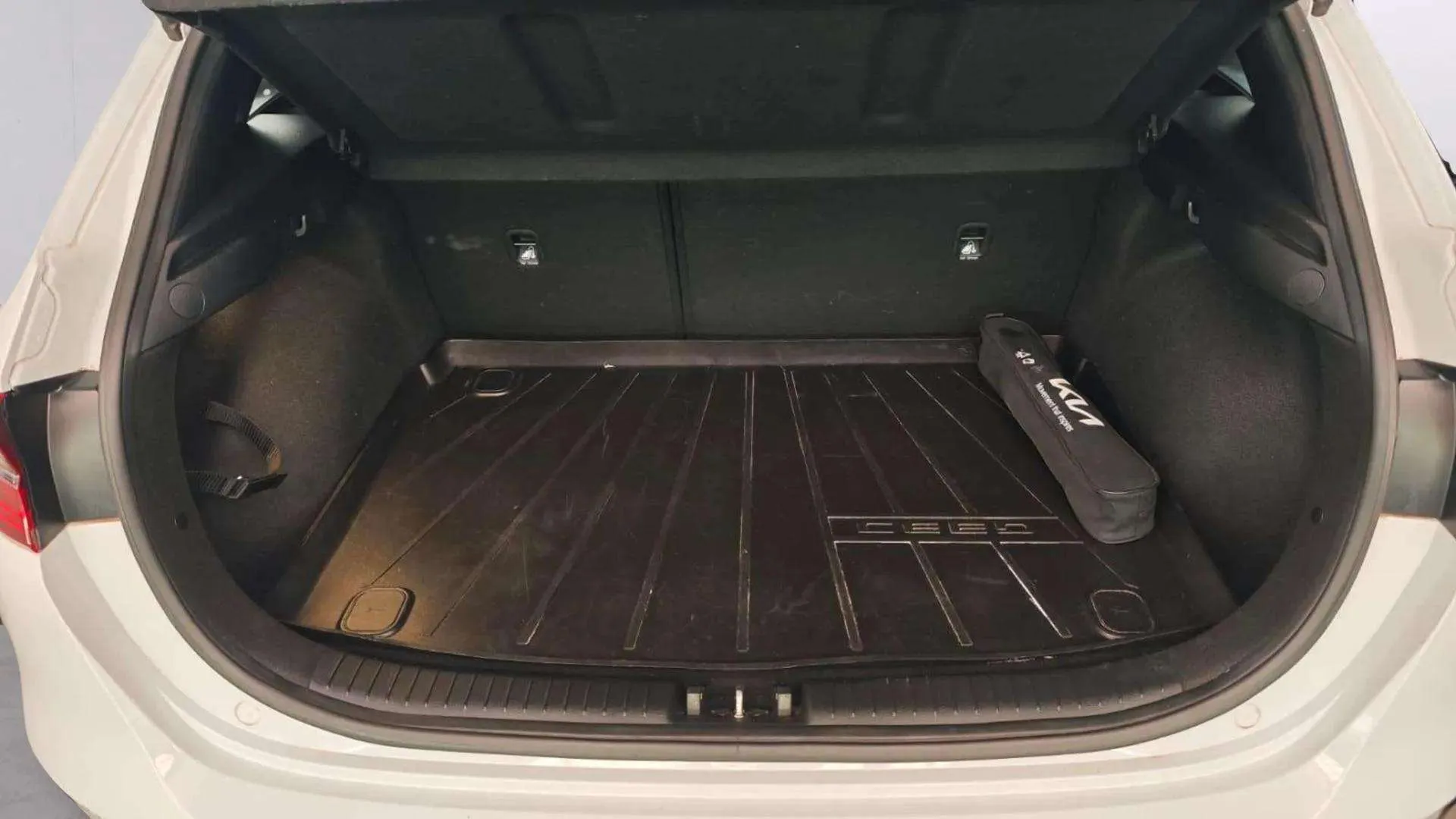 Kia Ceed 1.0 T-GDi Drive - foto 27