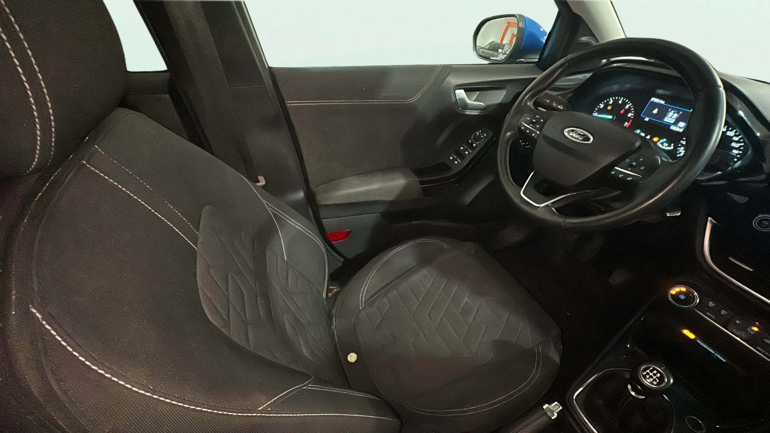 Ford Puma 1.0 EcoBoost Titanium Design MHEV - foto 9