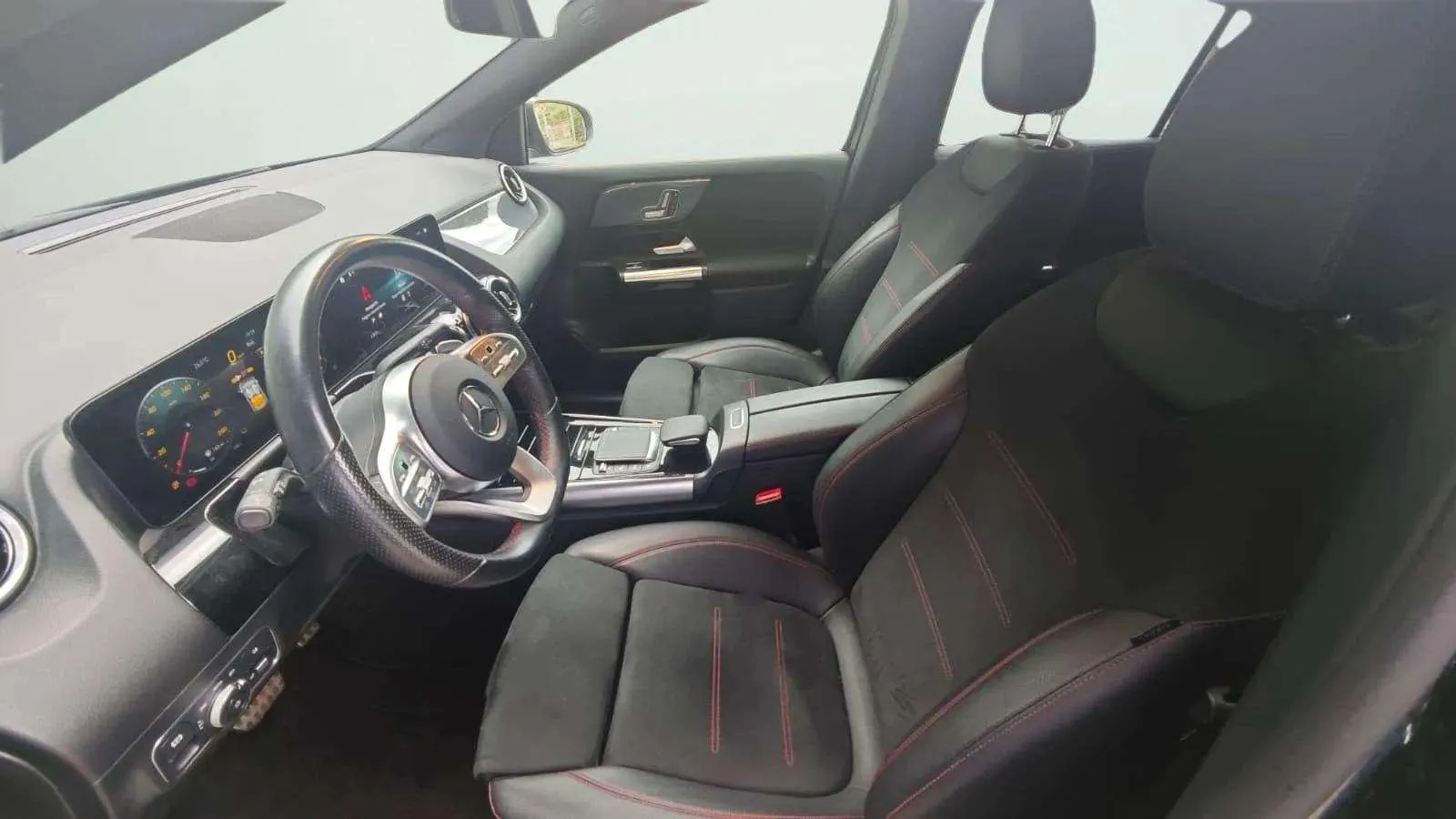 Mercedes-Benz GLA 220 D 4MATIC - foto 31