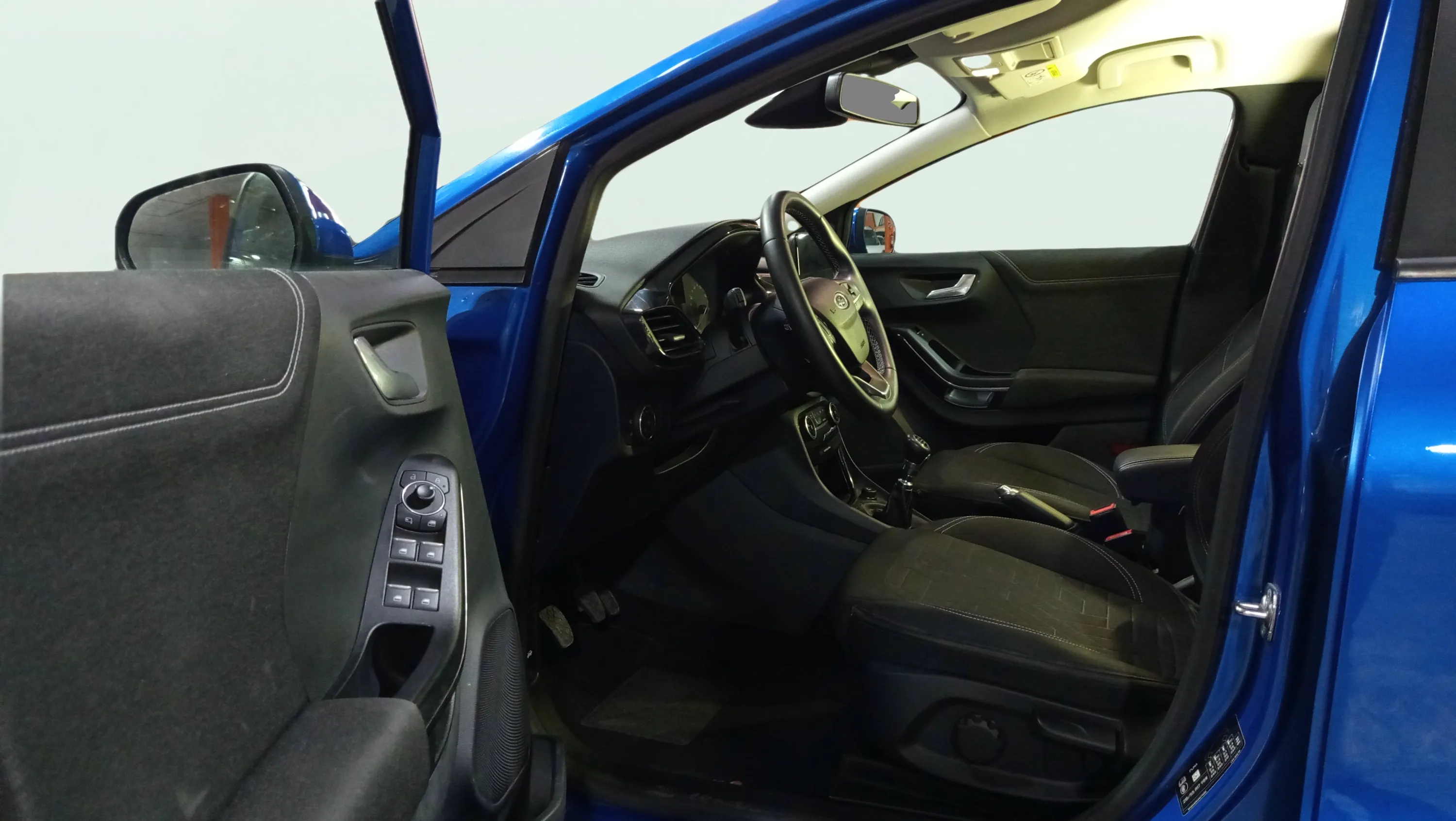 Ford Puma 1.0 EcoBoost Titanium Design MHEV - foto 12