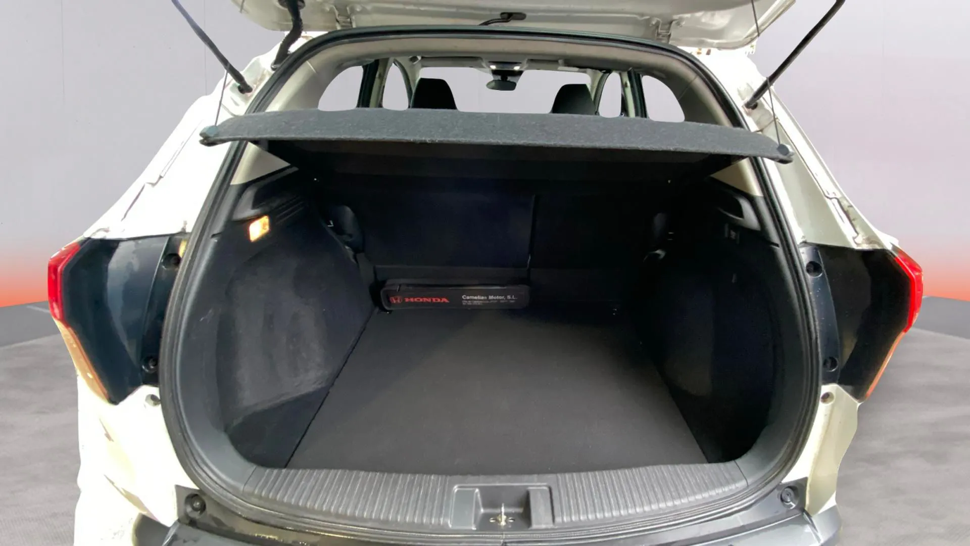Honda HR-V 1.6 i-DTEC Comfort - foto 25