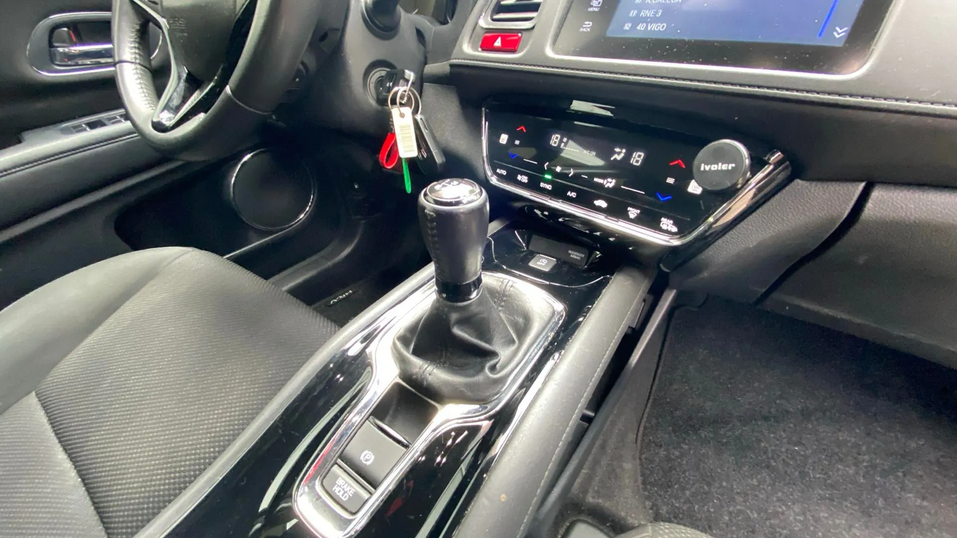 Honda HR-V 1.6 i-DTEC Comfort - foto 17