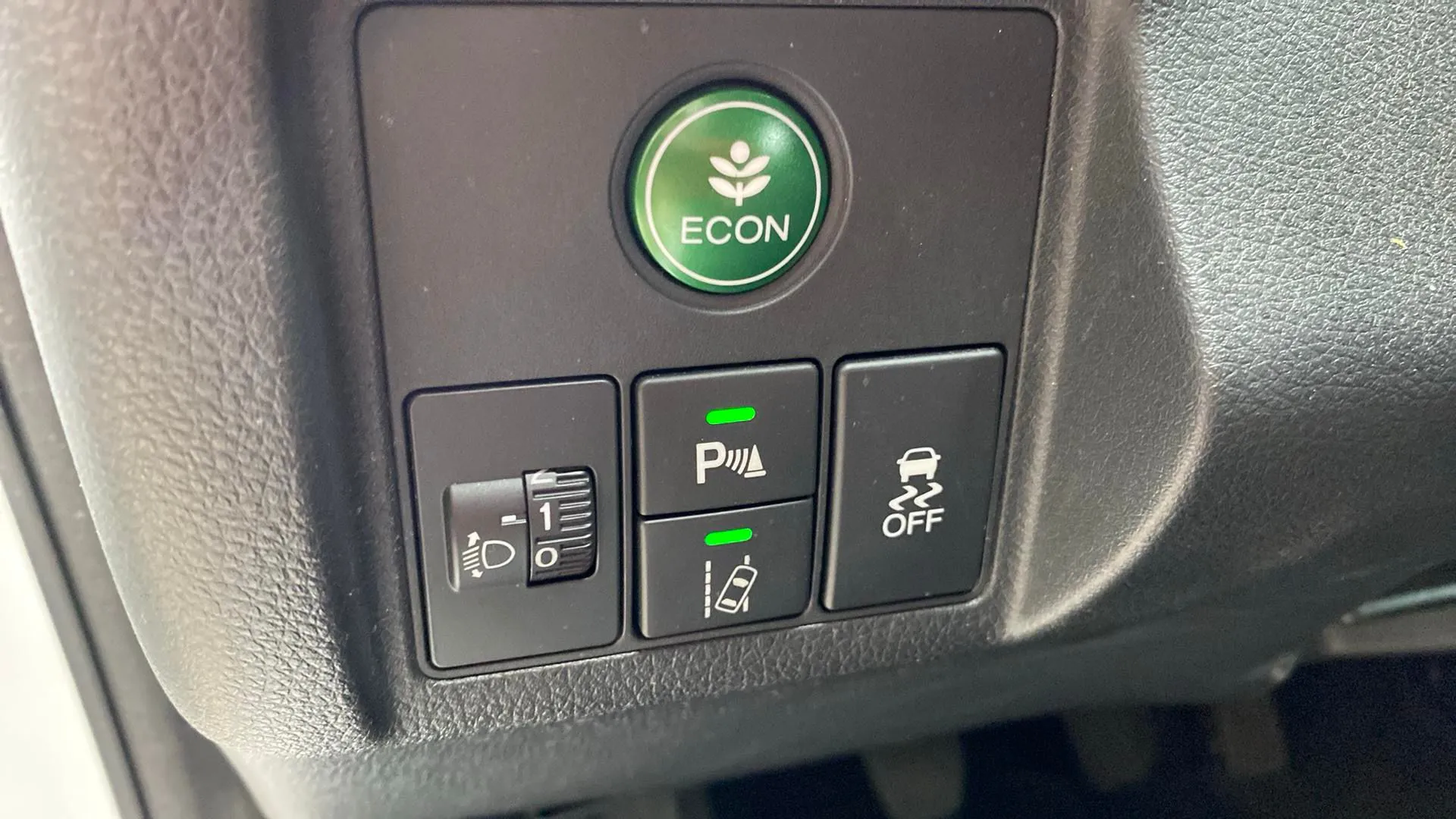 Honda HR-V 1.6 i-DTEC Comfort - foto 16