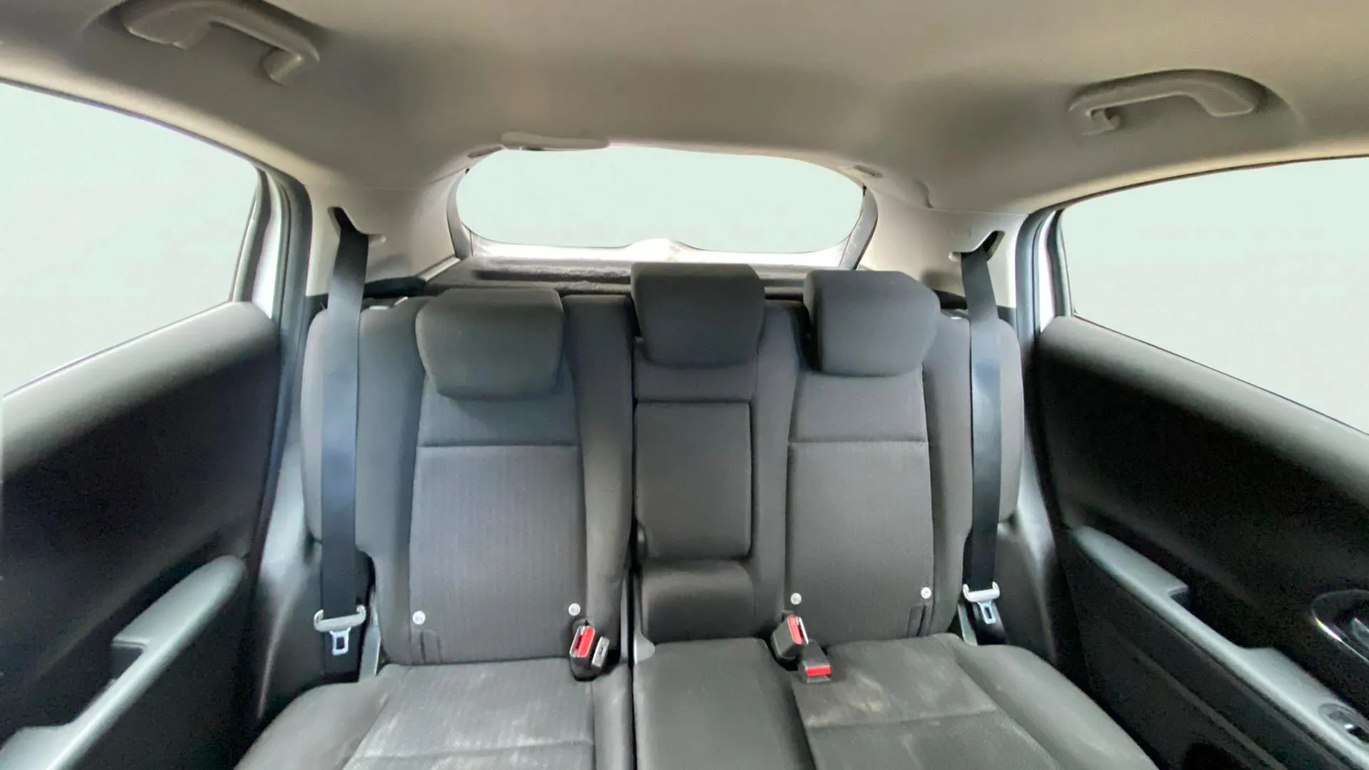 Honda HR-V 1.6 i-DTEC Comfort - foto 24