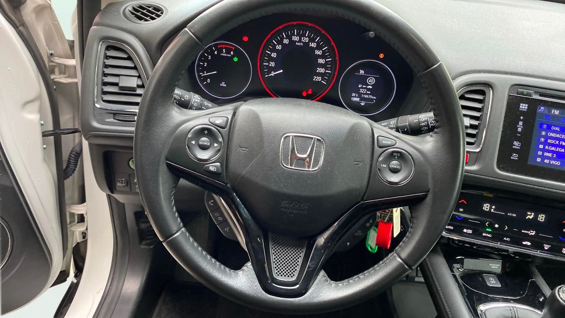 Honda HR-V 1.6 i-DTEC Comfort - foto 10