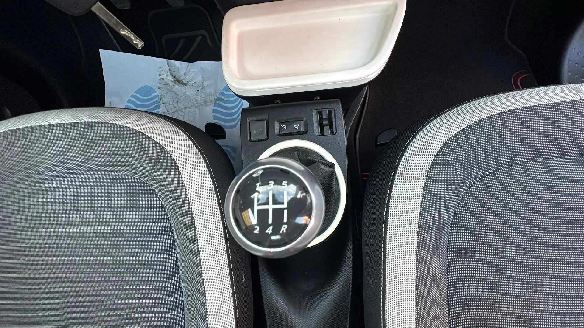 Renault Twingo Limited TCe -18 - foto 17