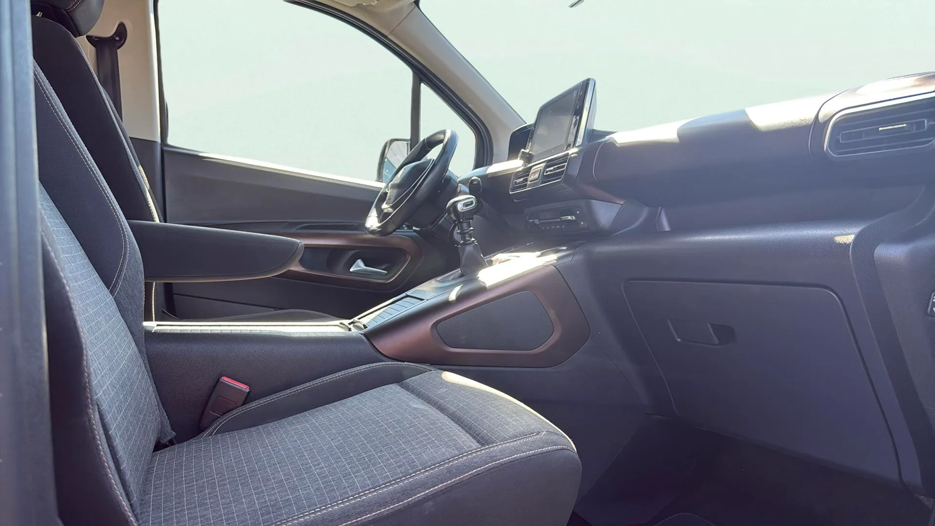 Peugeot Rifter GT BlueHDi 102 - foto 15