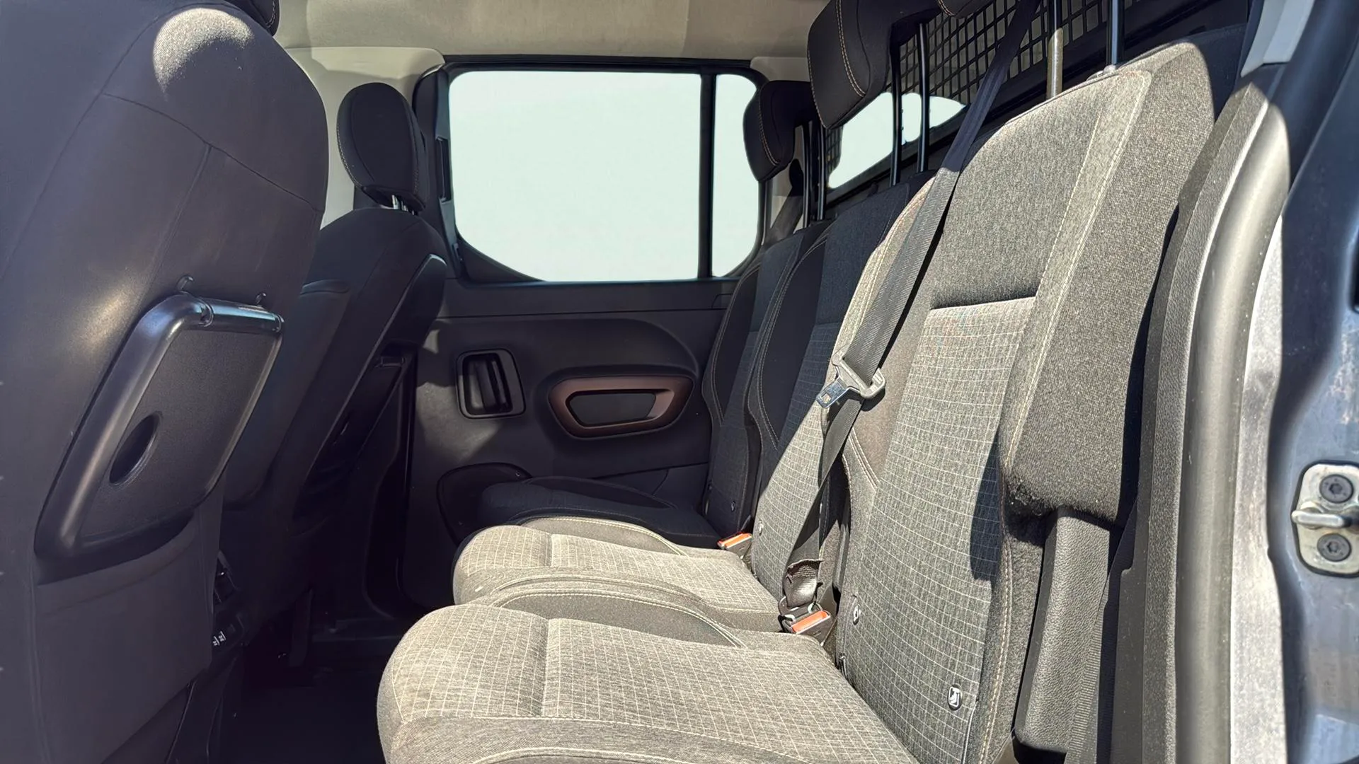 Peugeot Rifter GT BlueHDi 102 - foto 18