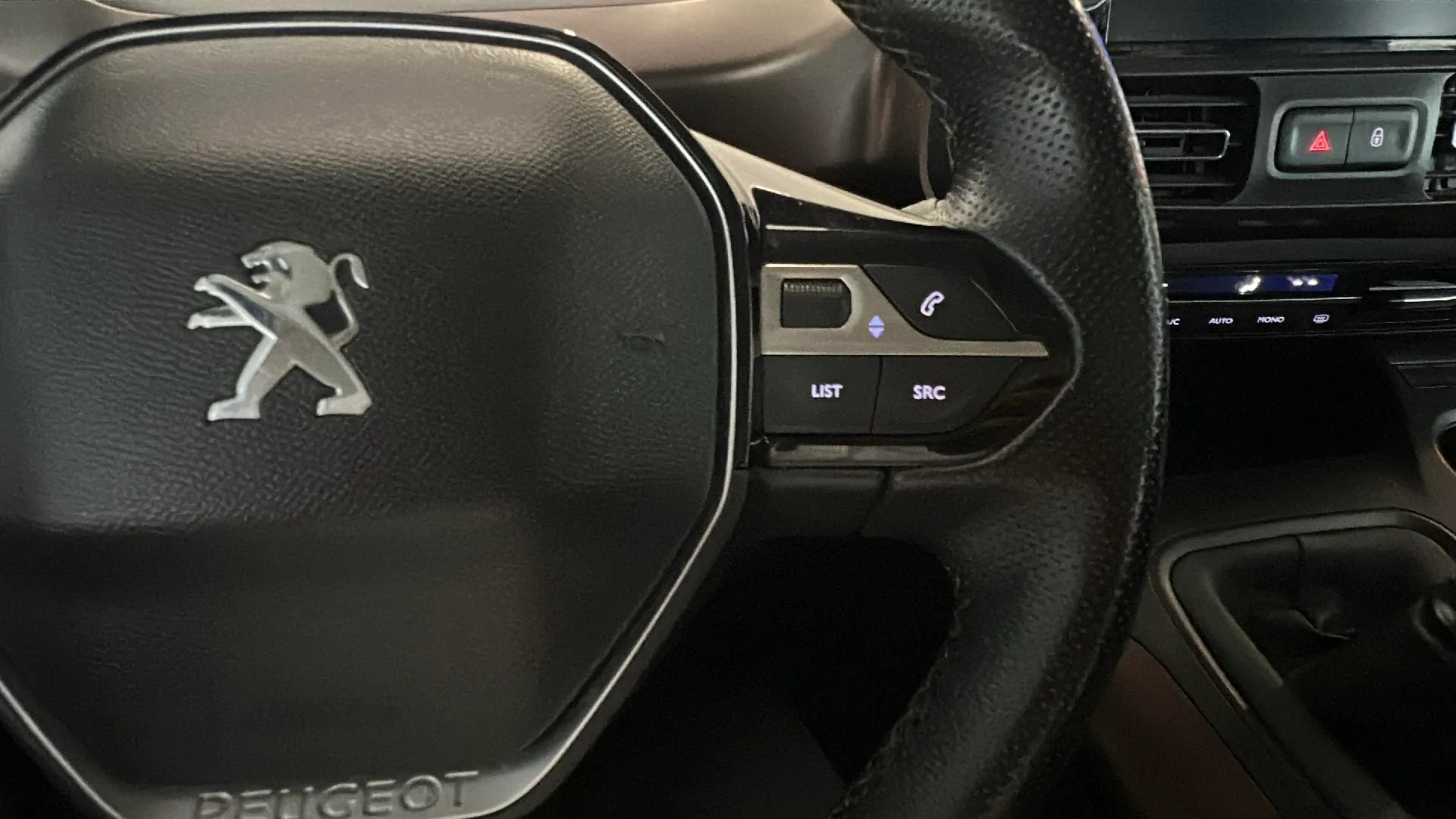Peugeot Rifter Allure BlueHDi 100 - foto 15