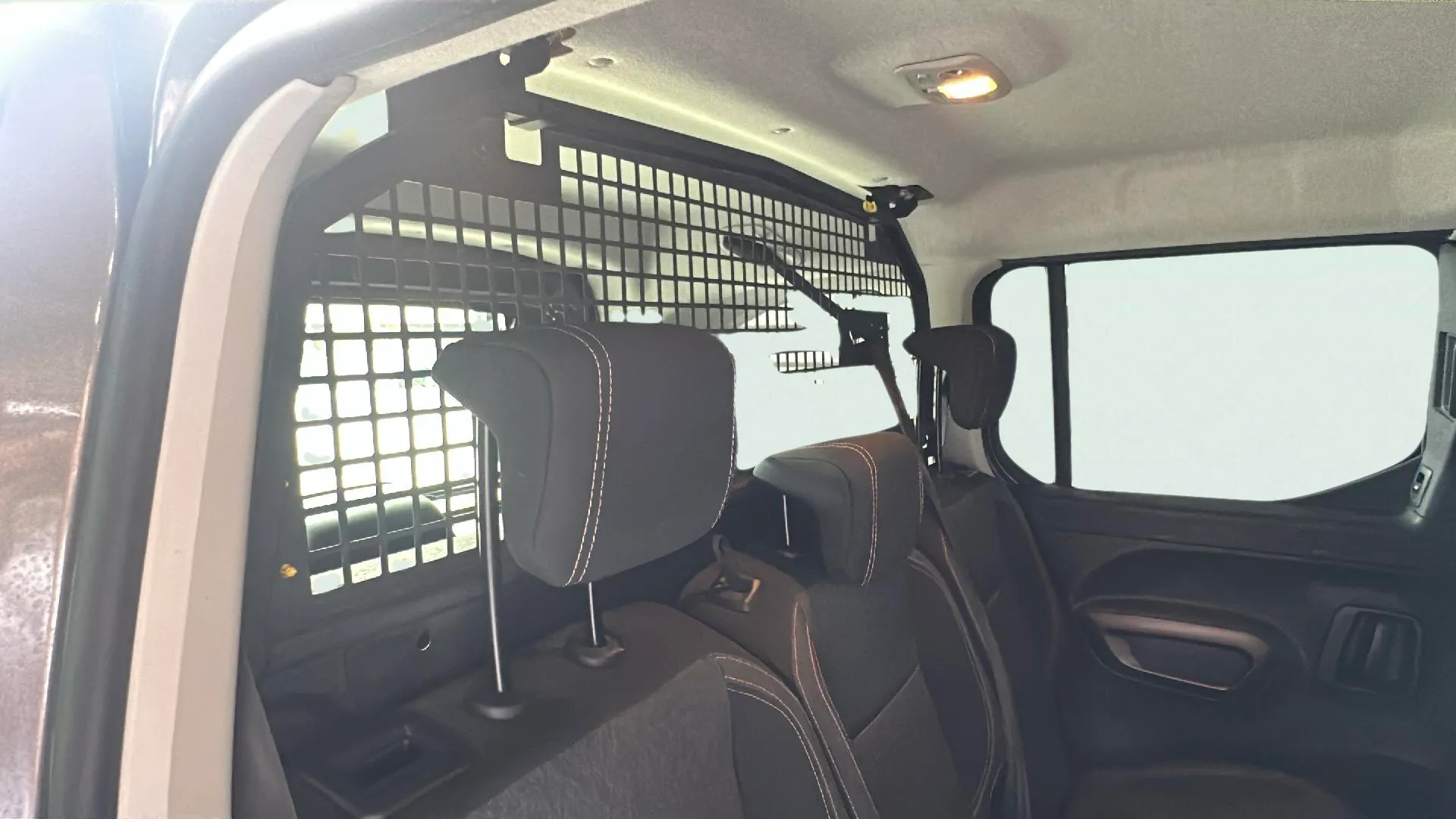 Peugeot Rifter Allure BlueHDi 100 - foto 20