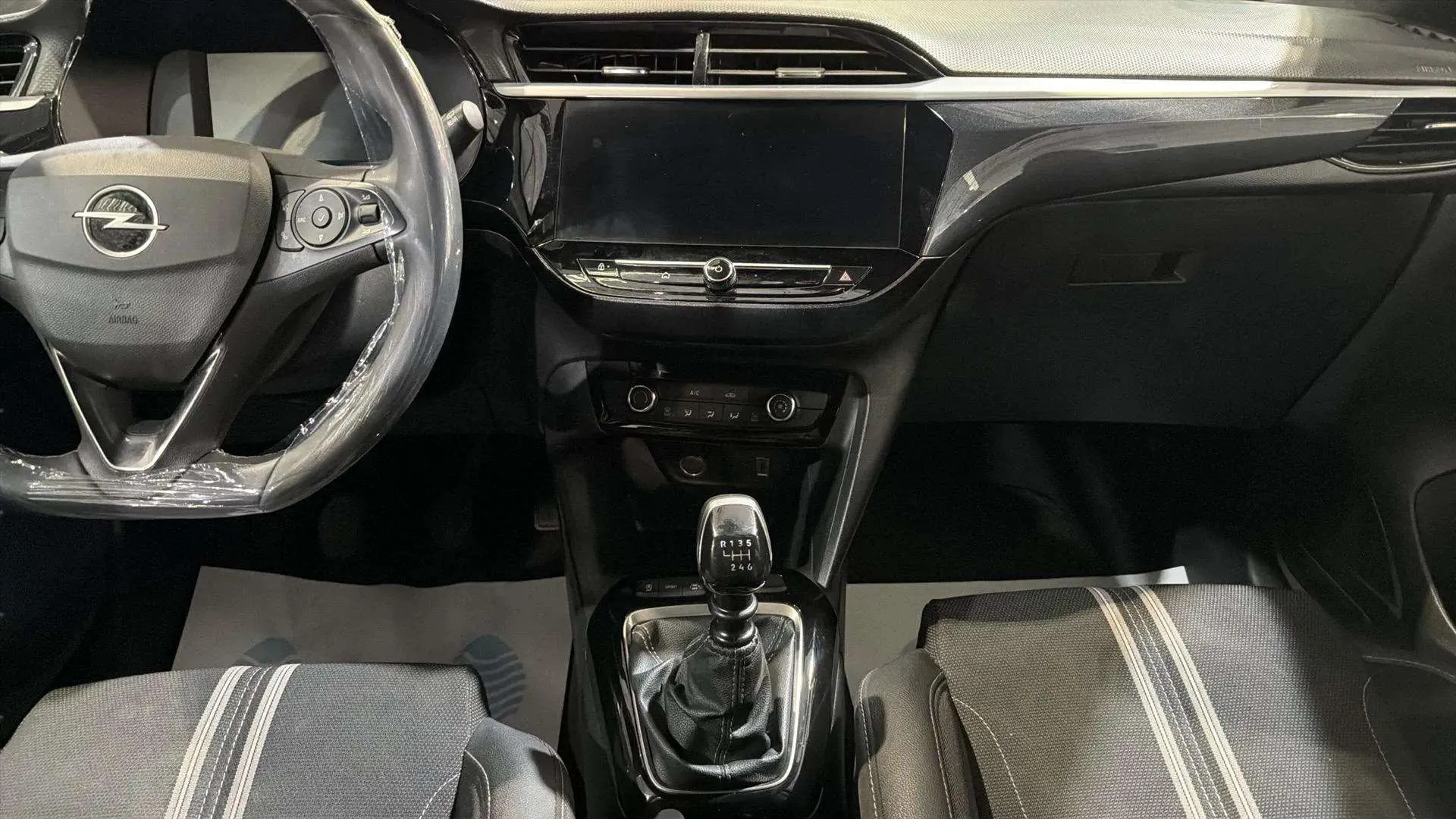 Opel Corsa 1.2T XHL GS - foto 11