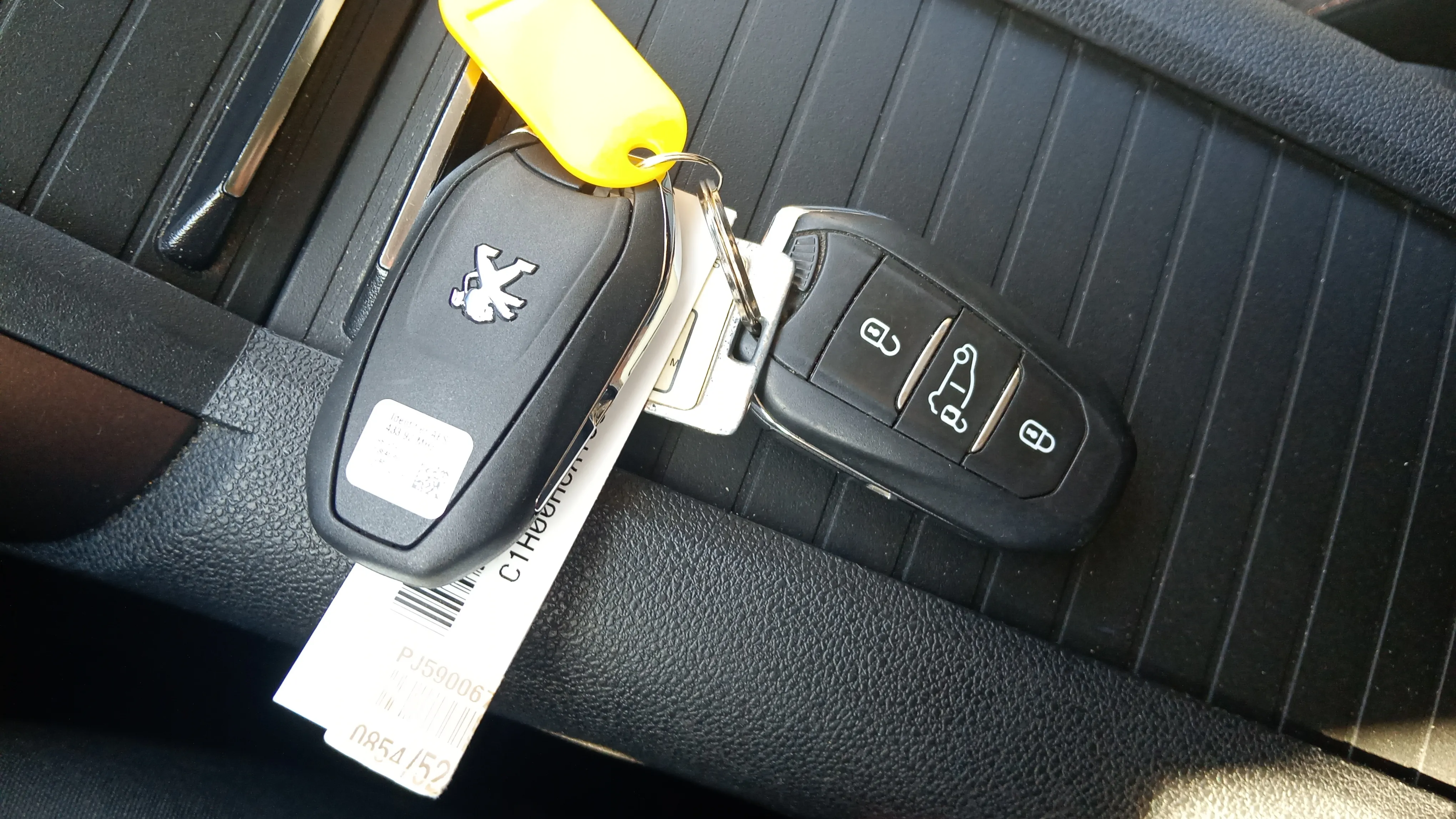 Peugeot Rifter Allure BlueHDi 100 - foto 14