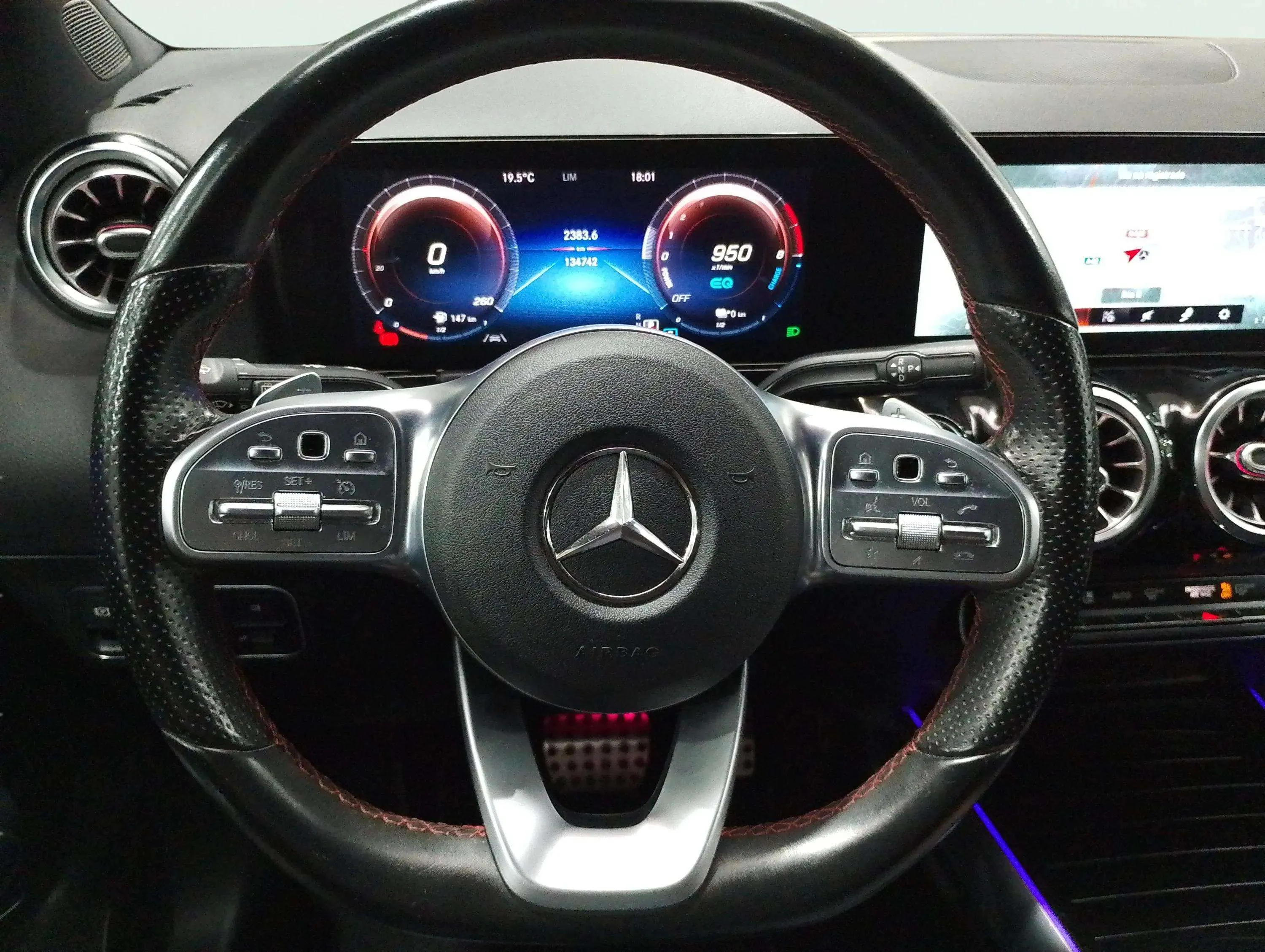 Mercedes-Benz GLA 250 e - foto 19