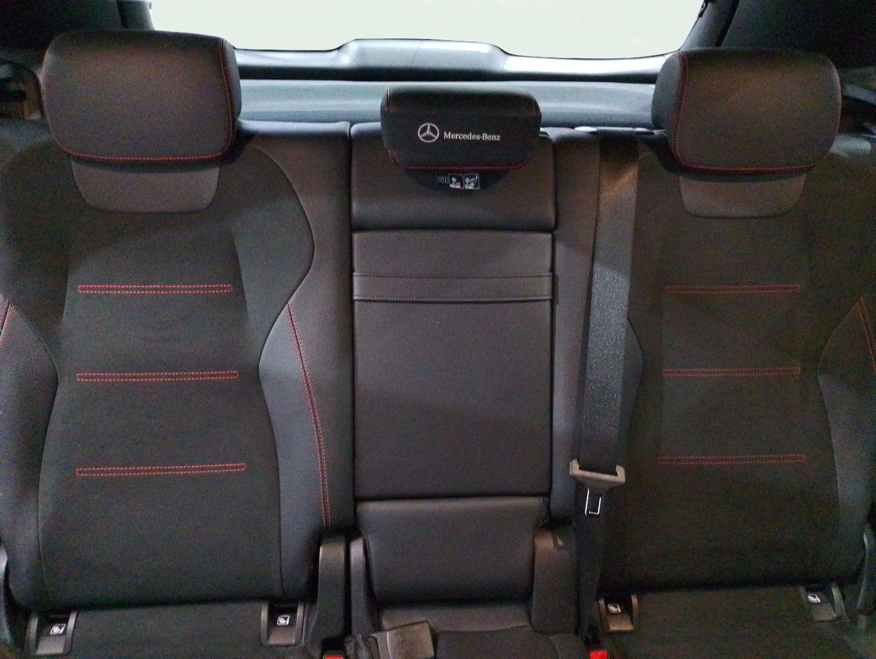 Mercedes-Benz GLA 250 e - foto 20