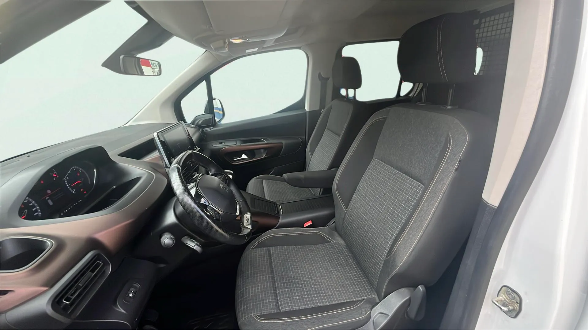 Peugeot Rifter Allure BlueHDi 100 - foto 17