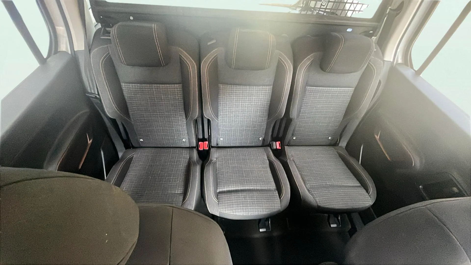 Peugeot Rifter Allure BlueHDi 100 - foto 18