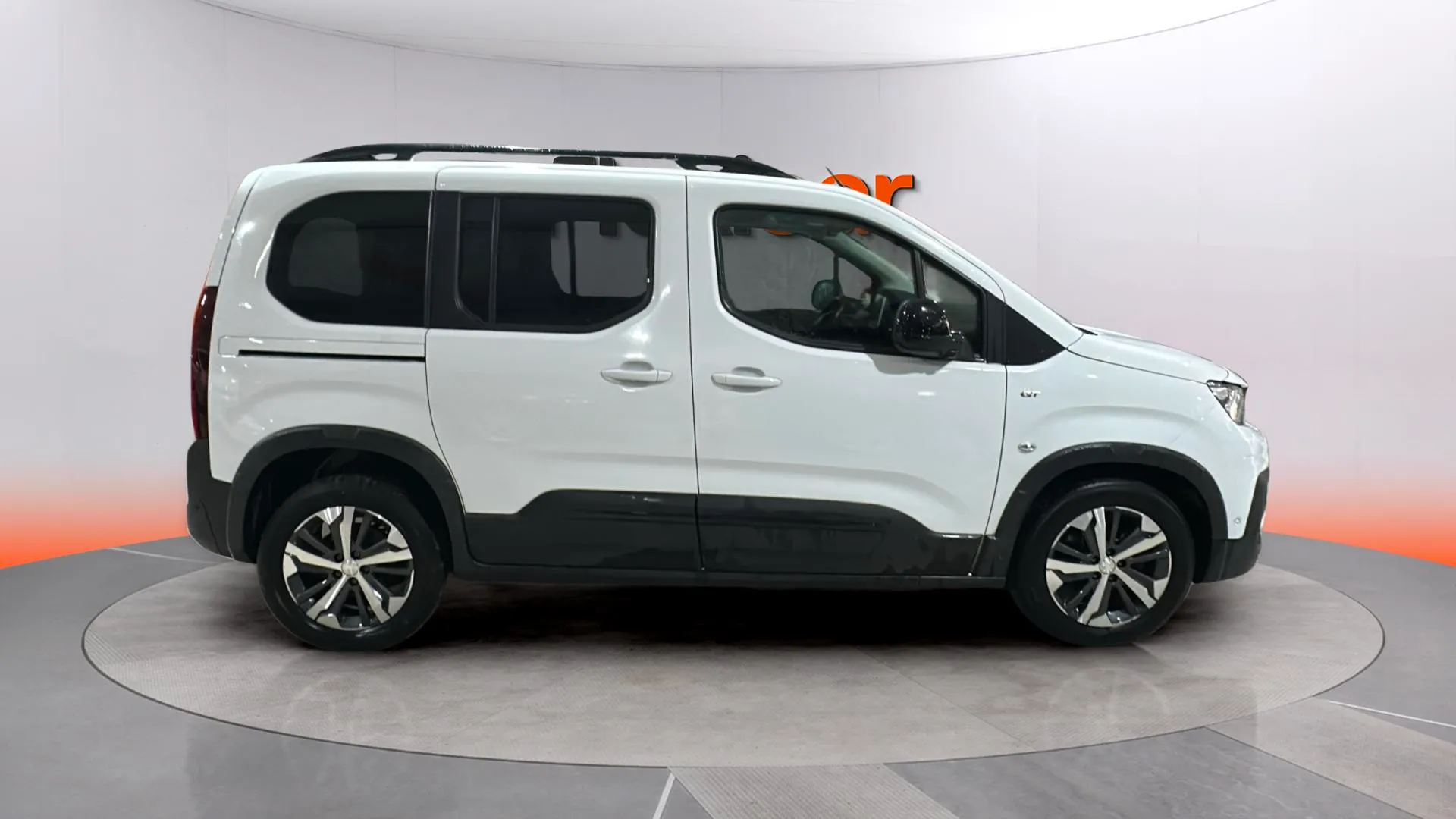 Peugeot Rifter GT BlueHDi 130 - foto 8
