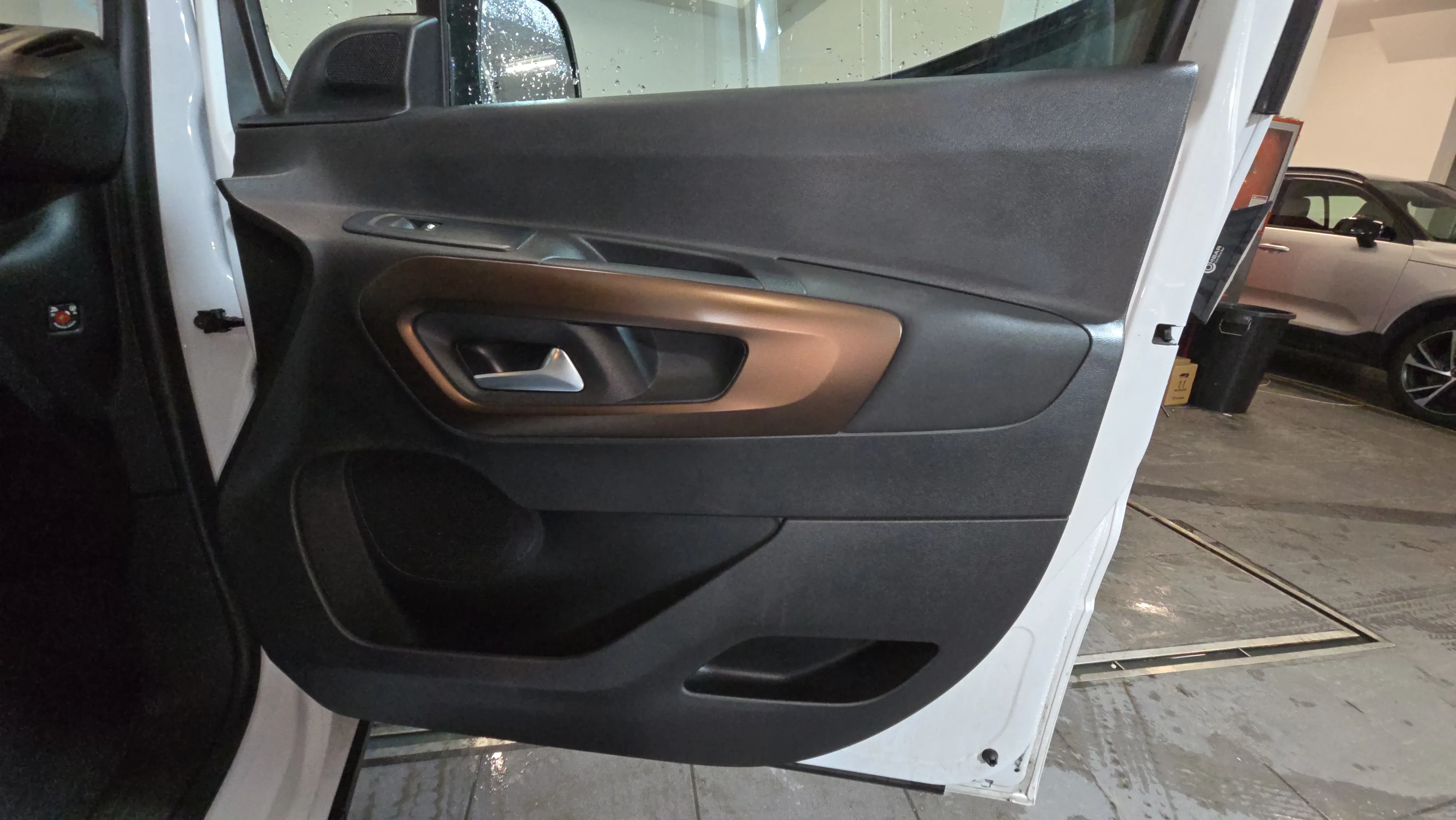 Peugeot Rifter Allure BlueHDi 100 - foto 19