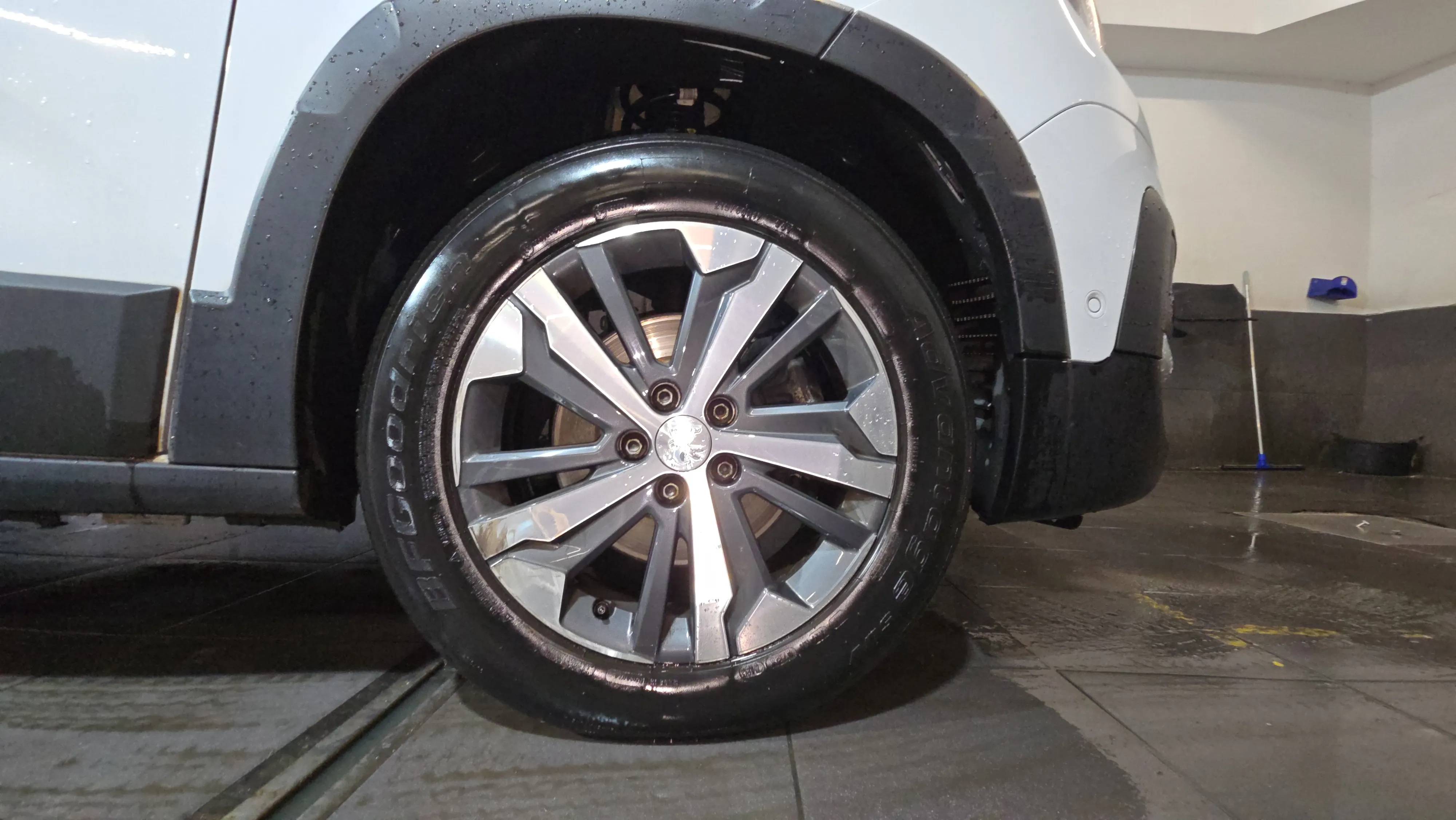 Peugeot Rifter Allure BlueHDi 100 - foto 23