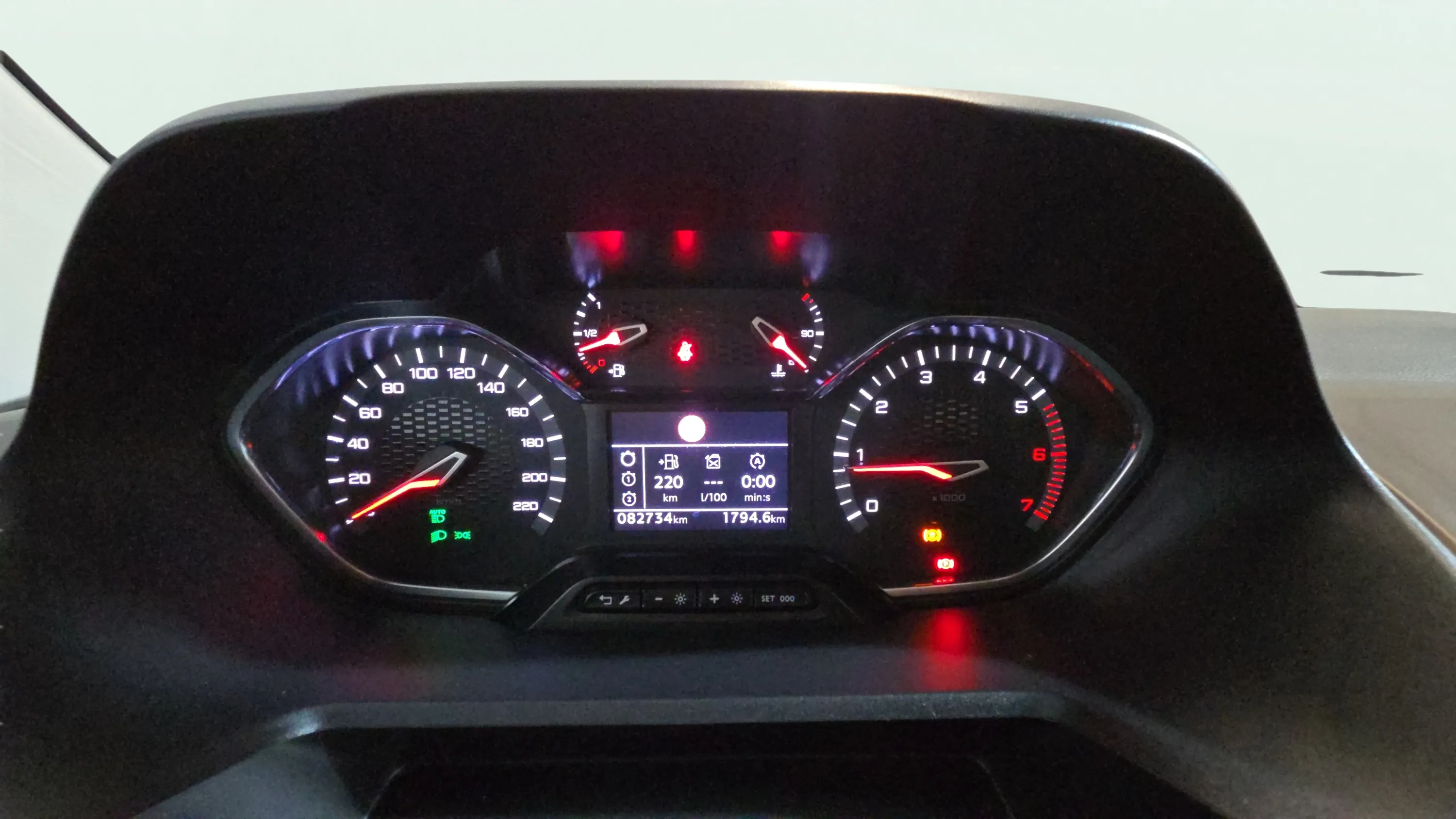 Peugeot Rifter Allure BlueHDi 100 - foto 14
