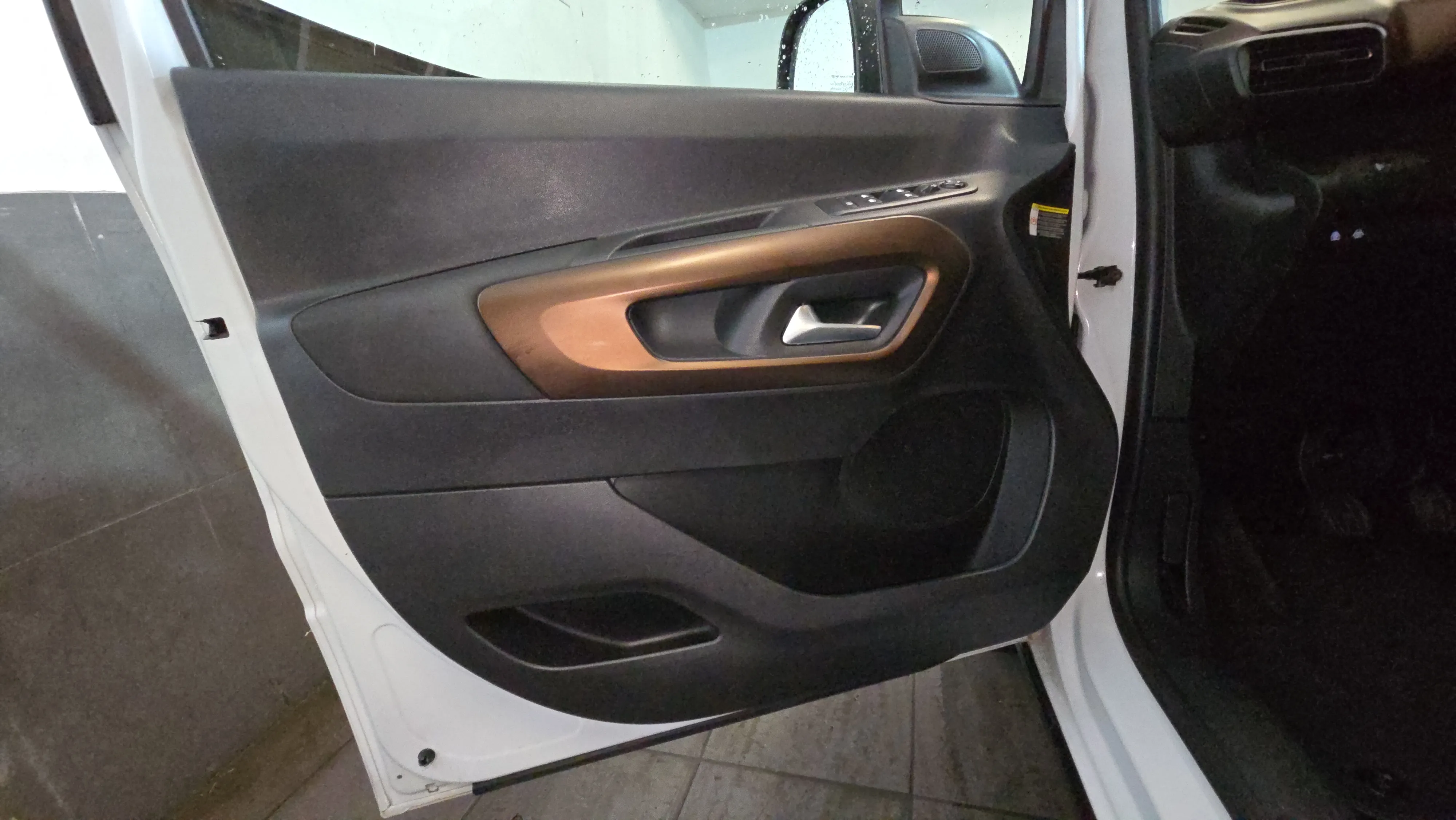Peugeot Rifter Allure BlueHDi 100 - foto 17
