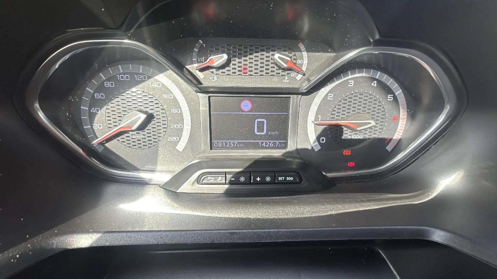 Peugeot Rifter GT Standard BlueHDi - foto 12