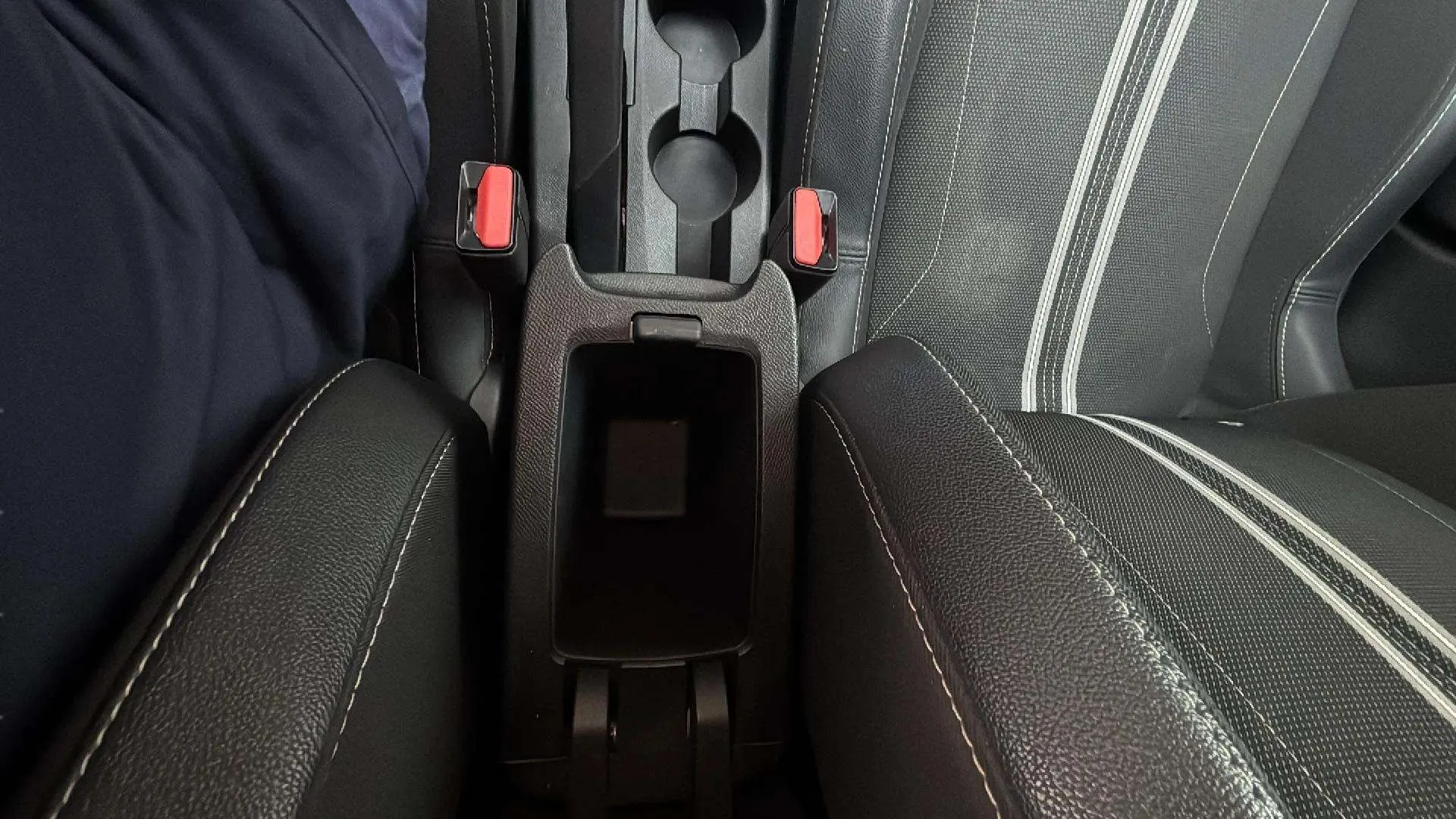 Opel Corsa 1.2T XHL - foto 11