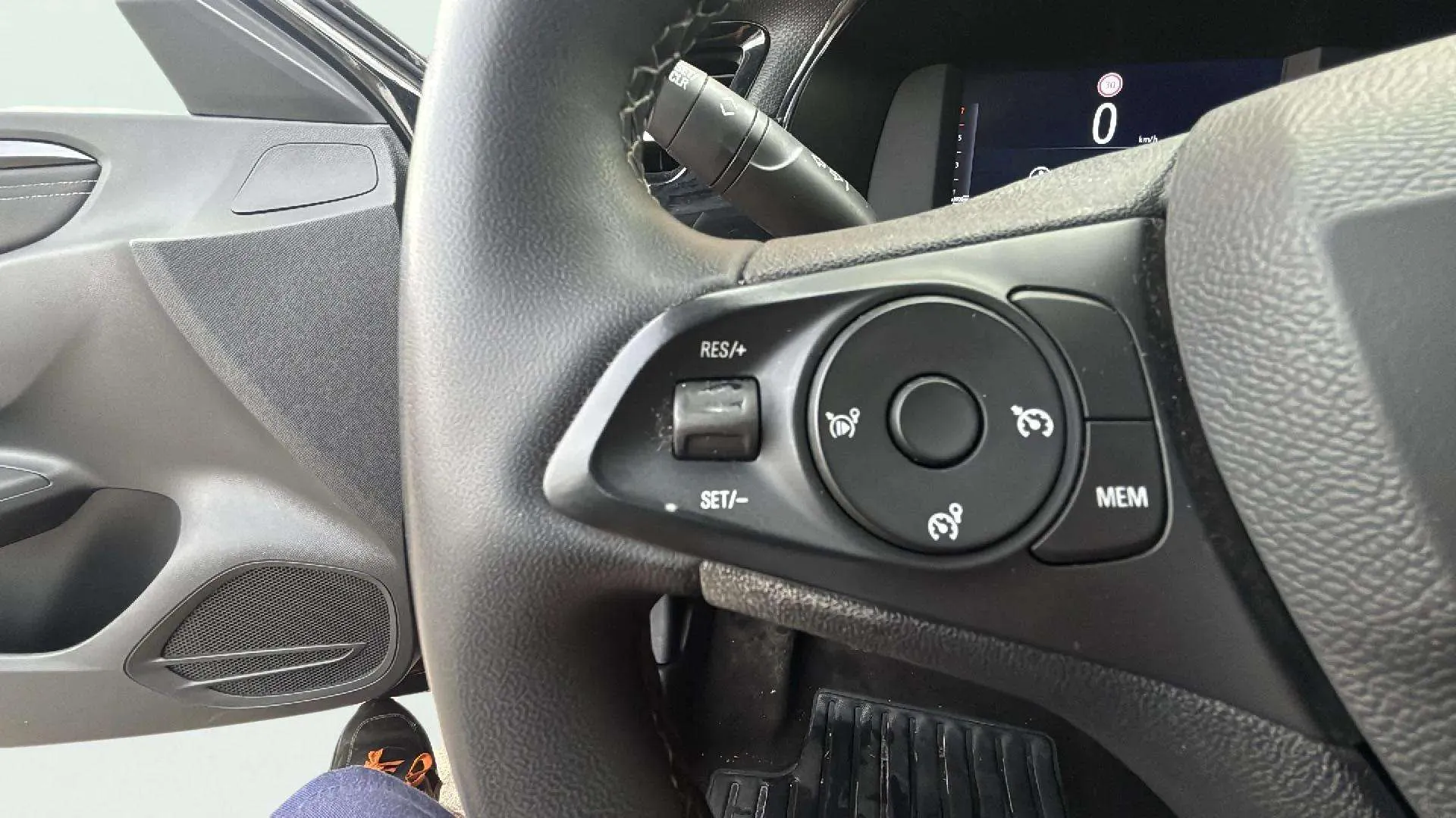 Opel Corsa 1.2T XHL - foto 23
