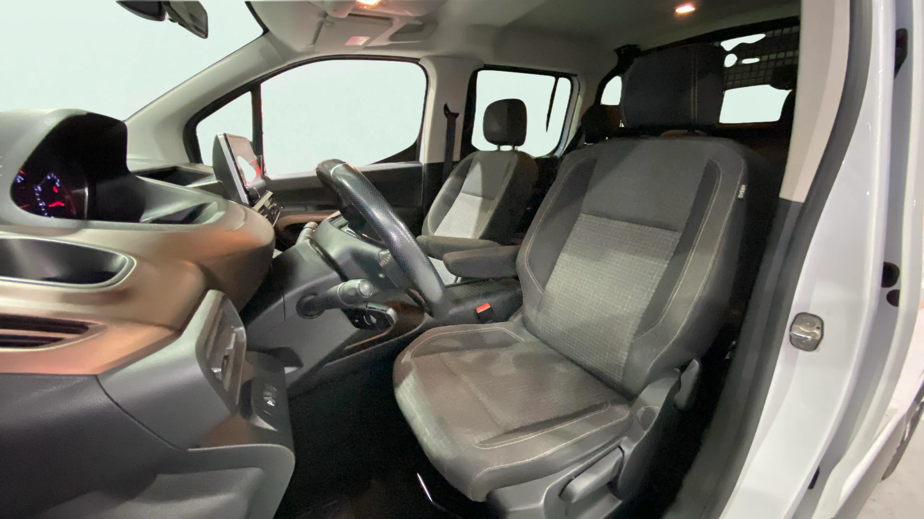 Peugeot Rifter Allure BlueHDi 100 - foto 10