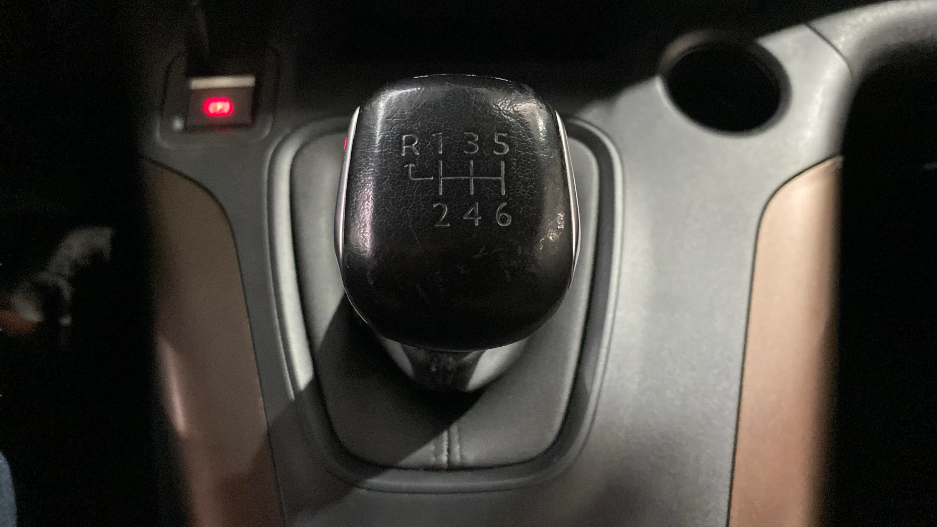 Peugeot Rifter Allure BlueHDi 100 - foto 30