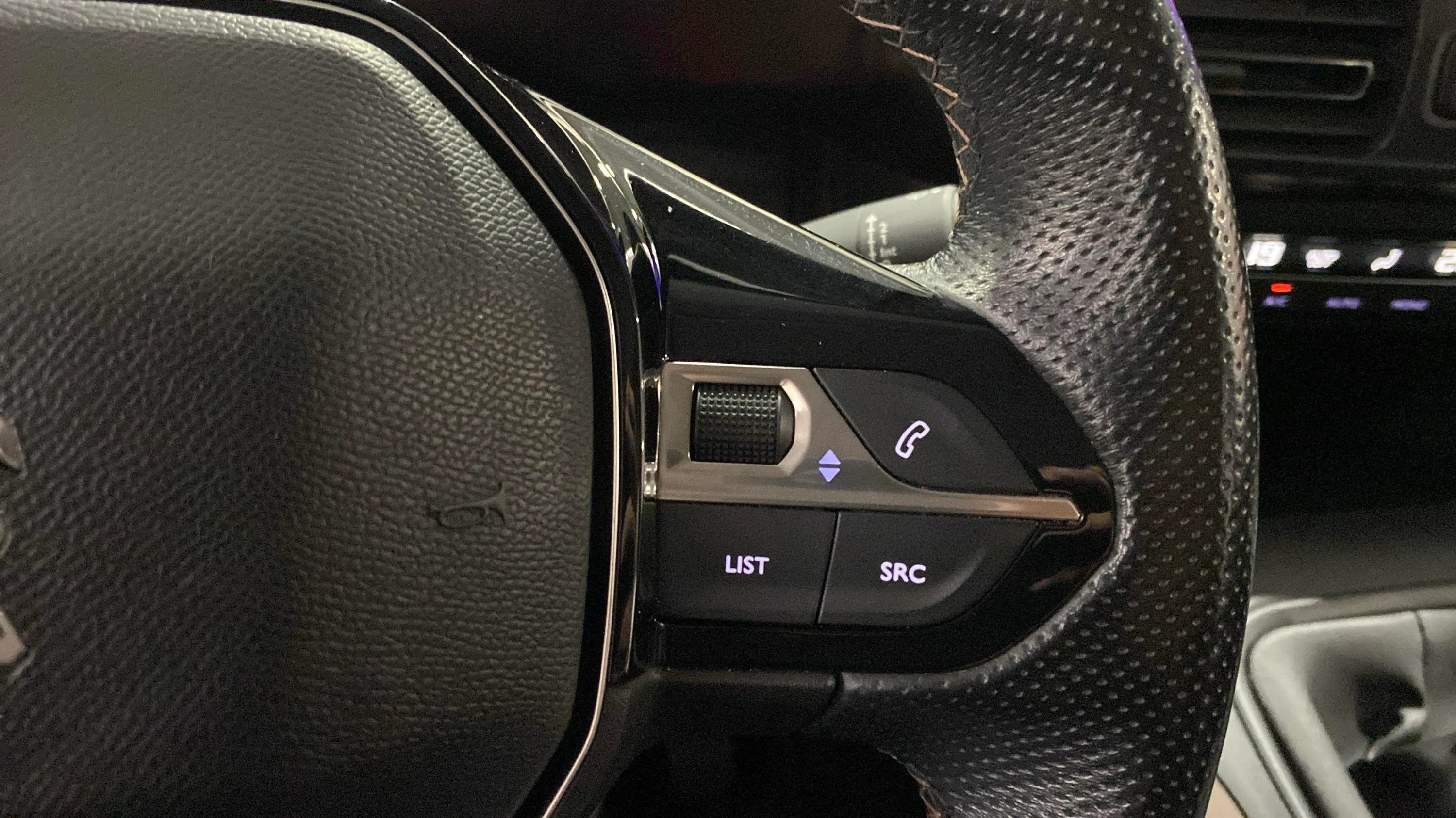 Peugeot Rifter Allure BlueHDi 100 - foto 19
