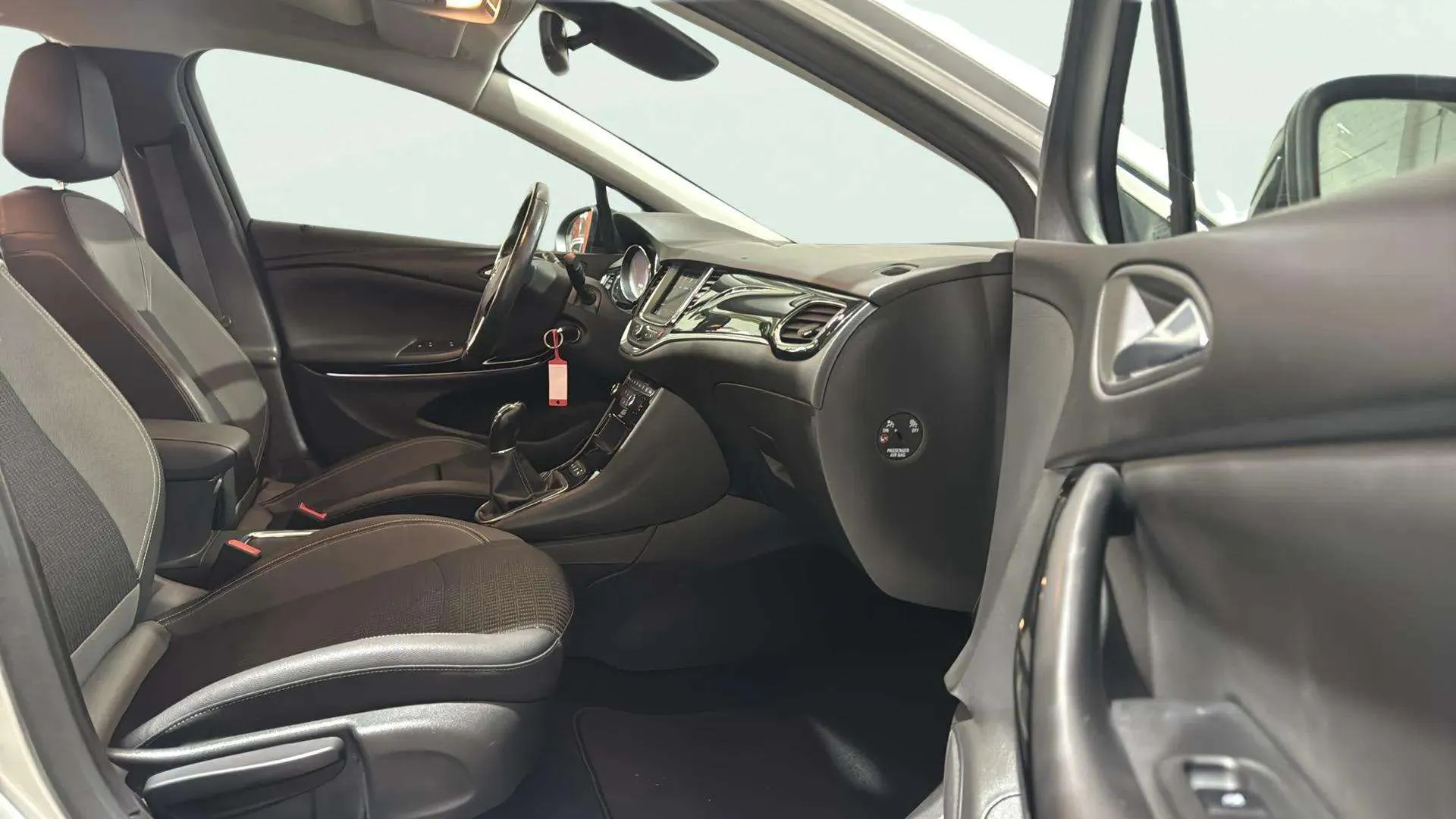 Opel Astra 1.2T SHT Business Elegan ST - foto 20