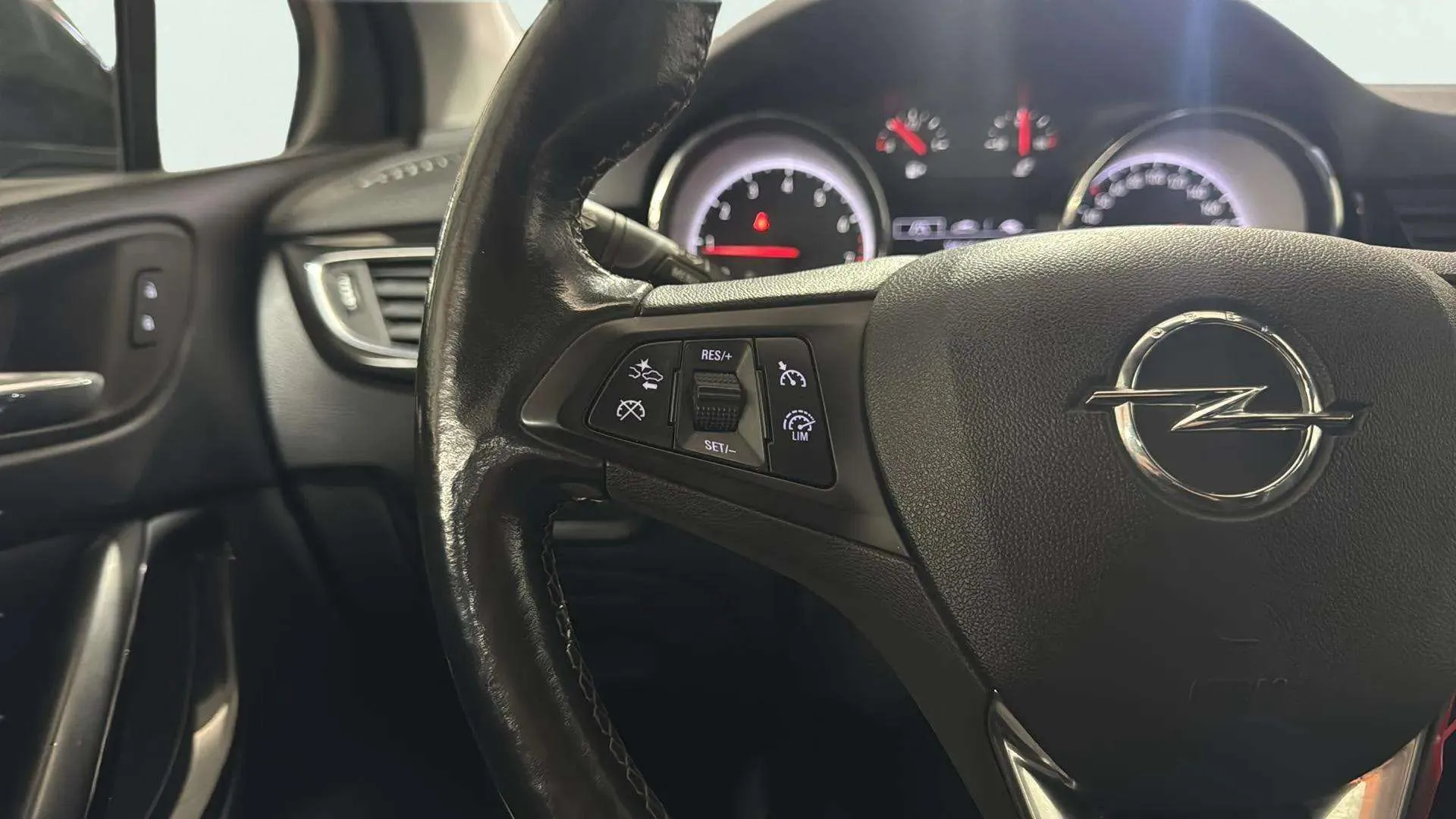 Opel Astra 1.2T SHT Business Elegan ST - foto 16
