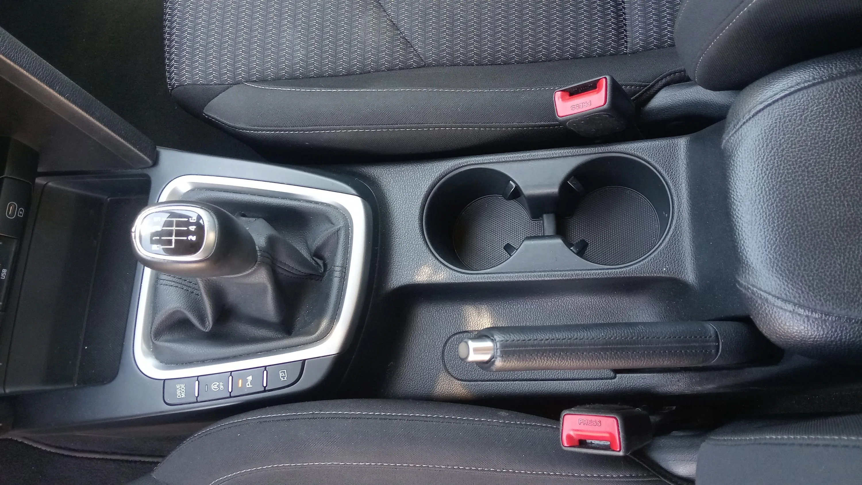 Kia Ceed 1.6 MHEV iMT Drive - foto 23