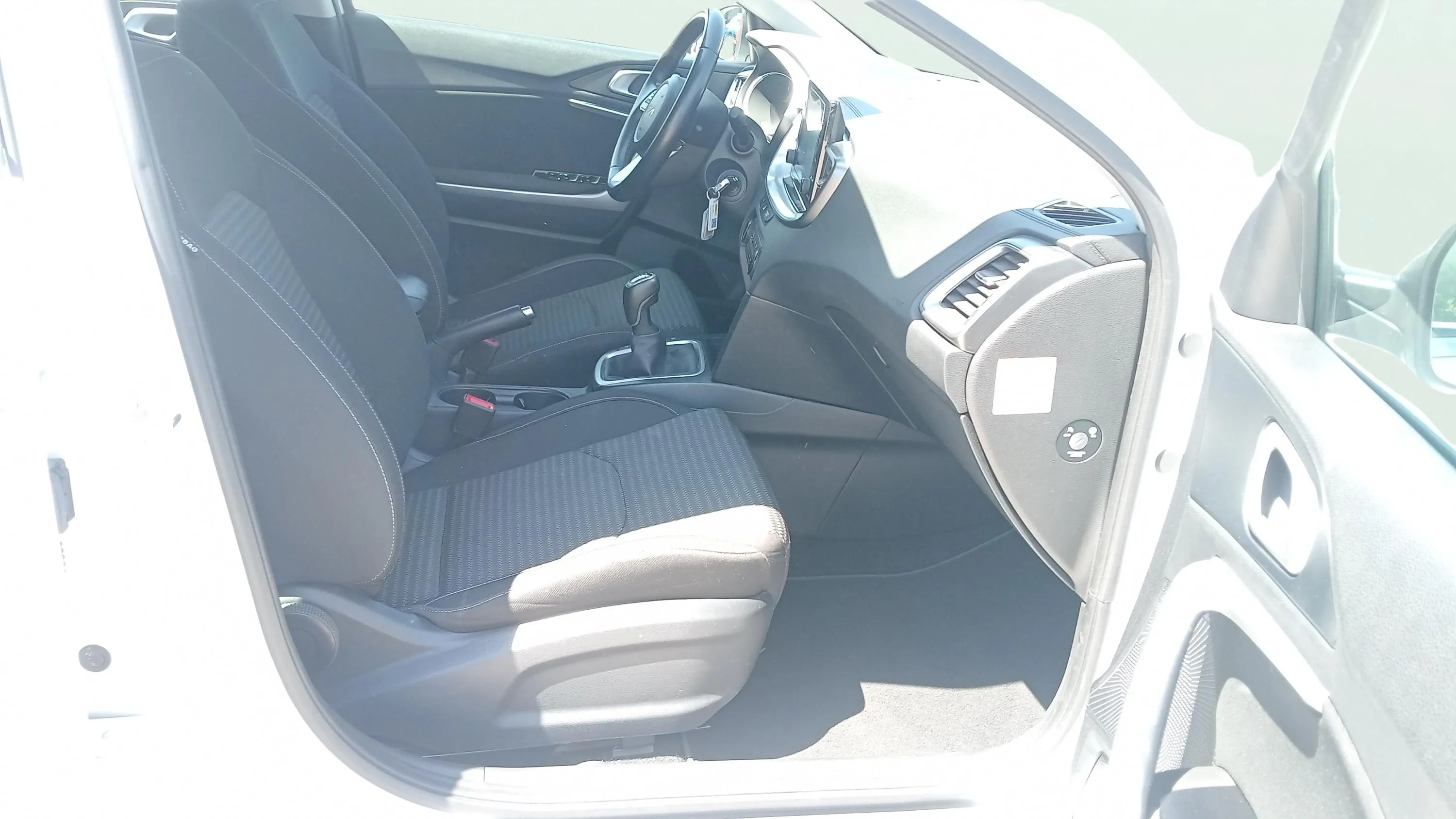 Kia Ceed 1.6 MHEV iMT Drive - foto 17
