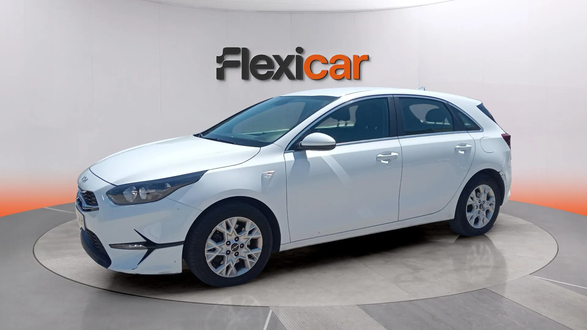 Kia Ceed 1.6 MHEV iMT Drive - foto 5