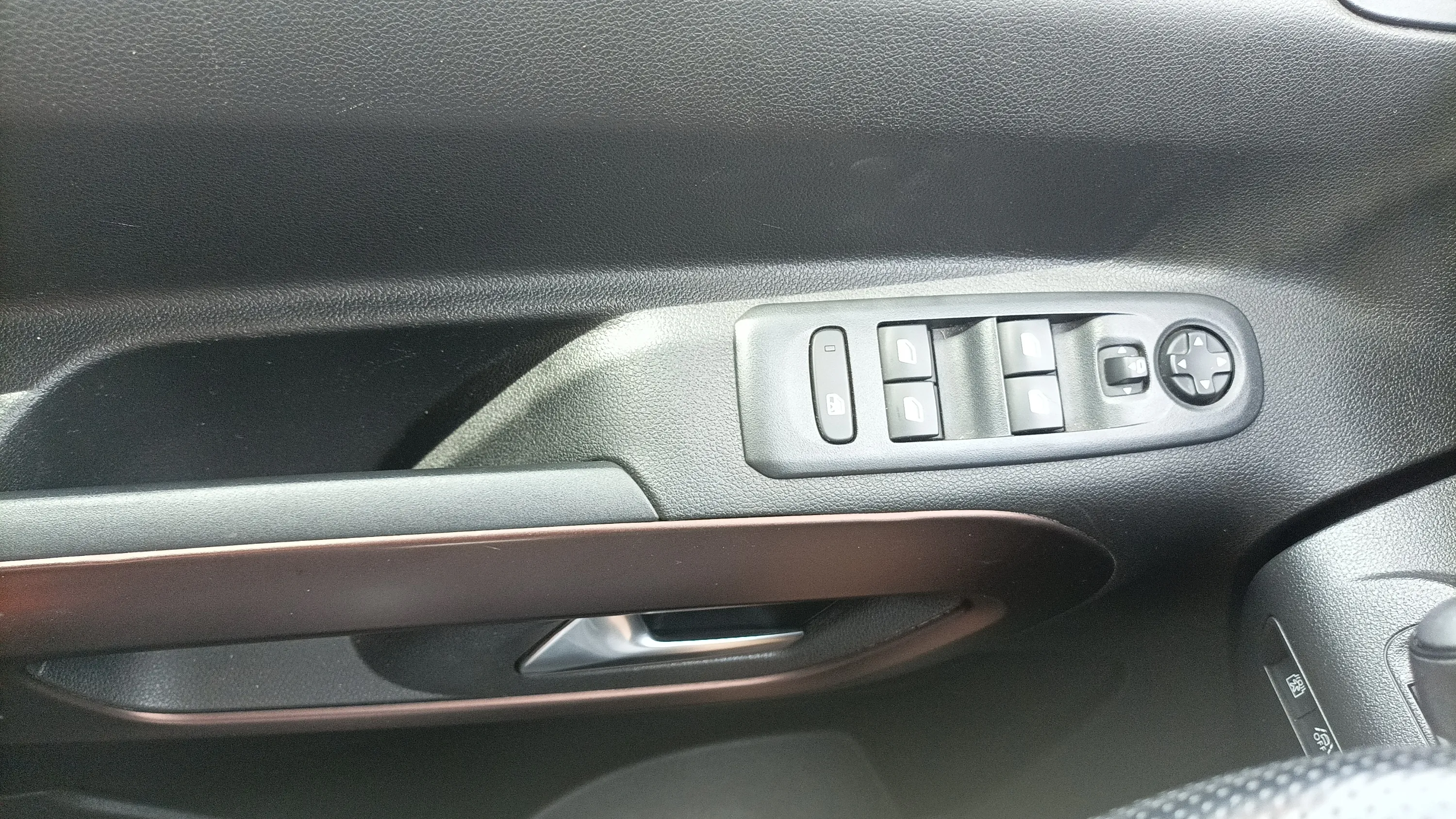 Peugeot Rifter Diesel - foto 27