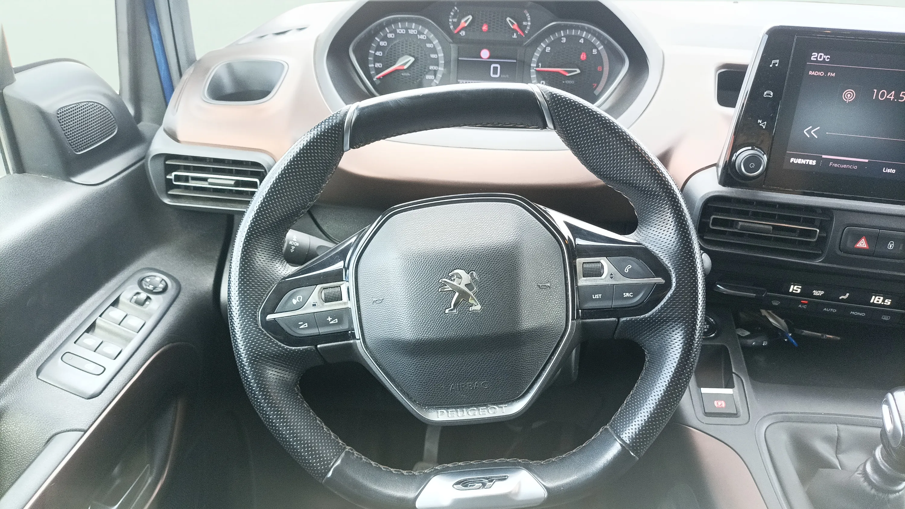Peugeot Rifter Diesel - foto 9